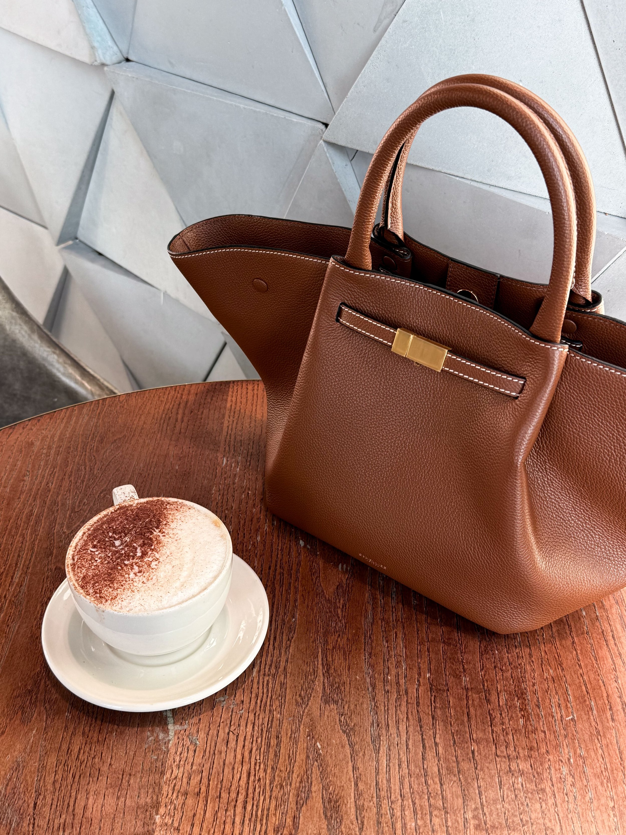 DeMellier New York Midi Tote Review: Is It Worth the Investment in 2026?