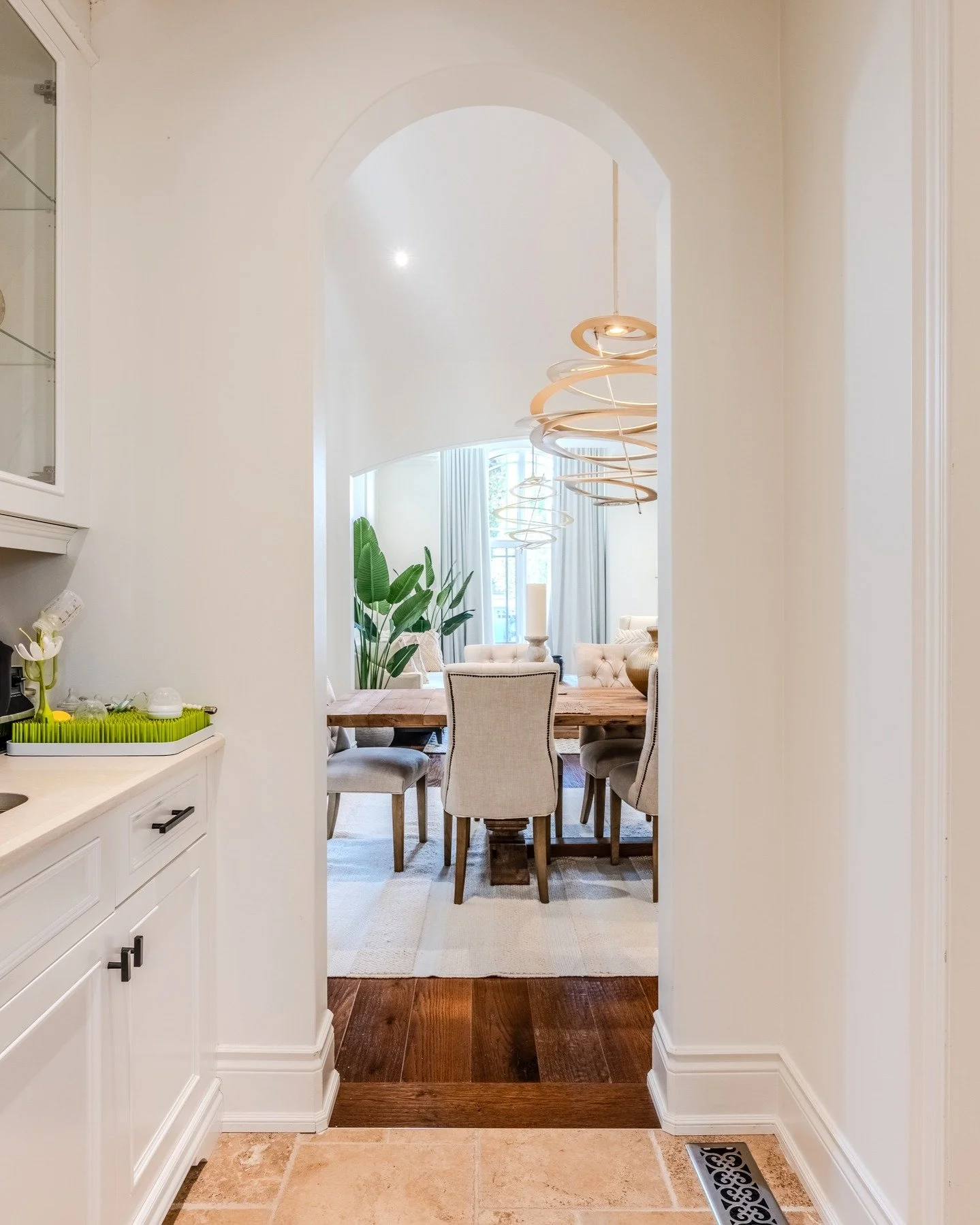 Book Your Real Estate Media www.clickonemedia.com 
Lease Photos $110 | Listing Photos $165

Former Realtor Providing You With Consistent, Stress Free, Reliable Solutions for Your Listings.

&bull; Lease Photos
&bull; Listing Photos
&bull;&nbsp;Floor 