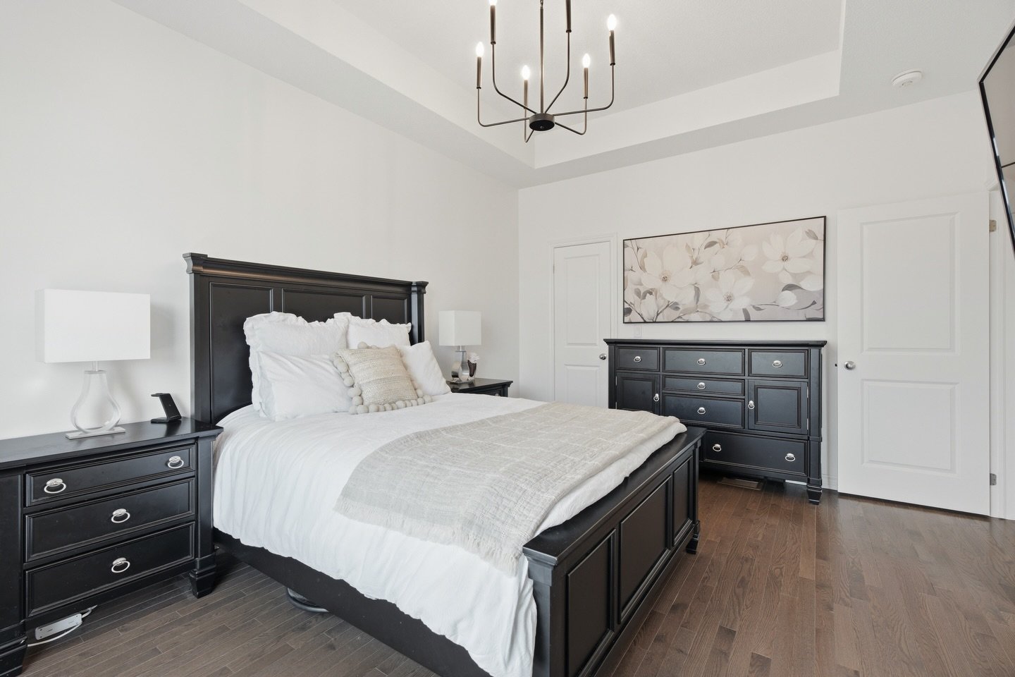 Real Estate Photography www.clickonemedia.com
Lease Photos $110 | Listing Photos $165

Former Realtor Providing You With Consistent, Stress Free, Reliable Solutions for Your Listings.

&bull; Lease Photos
&bull; Listing Photos
&bull;&nbsp;Floor Plans