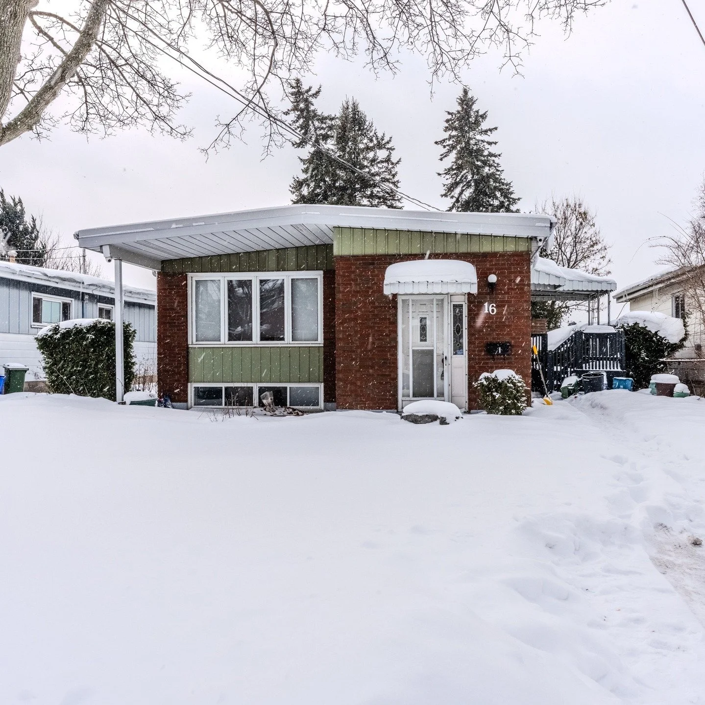 Today's Photoshoot! - Real Estate Media www.clickonemedia.com 

Lease Photos $110 | Listing Photos $165

Former Realtor Providing You With Consistent, Stress Free, Reliable Solutions for Your Listings.

&bull; Lease Photos
&bull; Listing Photos
&bull