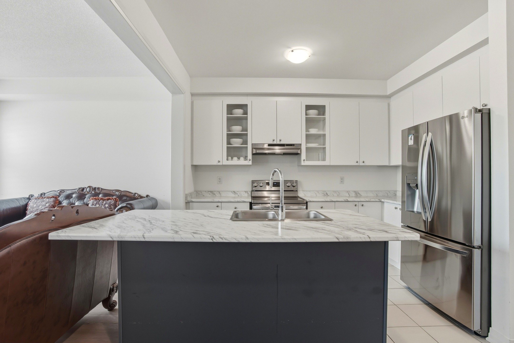 Real Estate Photography www.clickonemedia.com 
Vaughan | Barrie | North York Today!

Lease Photos $110 | Listing Photos $165

Former Realtor Providing You With Consistent, Stress Free, Reliable Solutions for Your Listings.

&bull; Lease Photos
&bull;