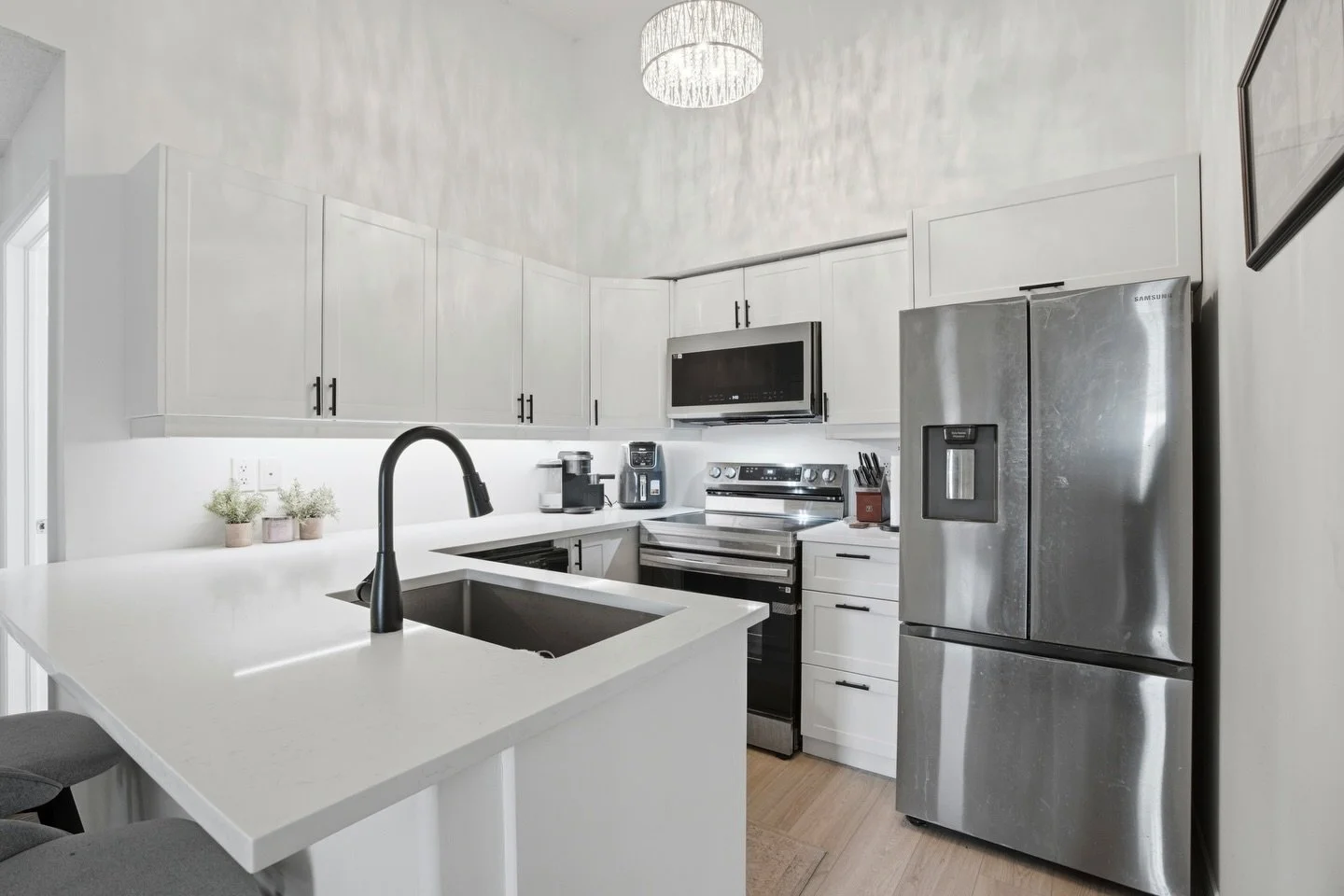 Real Estate Media www.clickonemedia.com
Lease Photos $110 | Listing Photos $165

Former Realtor Providing You With Consistent, Stress Free, Reliable Solutions for Your Listings.

&bull; Lease Photos
&bull; Listing Photos
&bull;&nbsp;Floor Plans
&bull