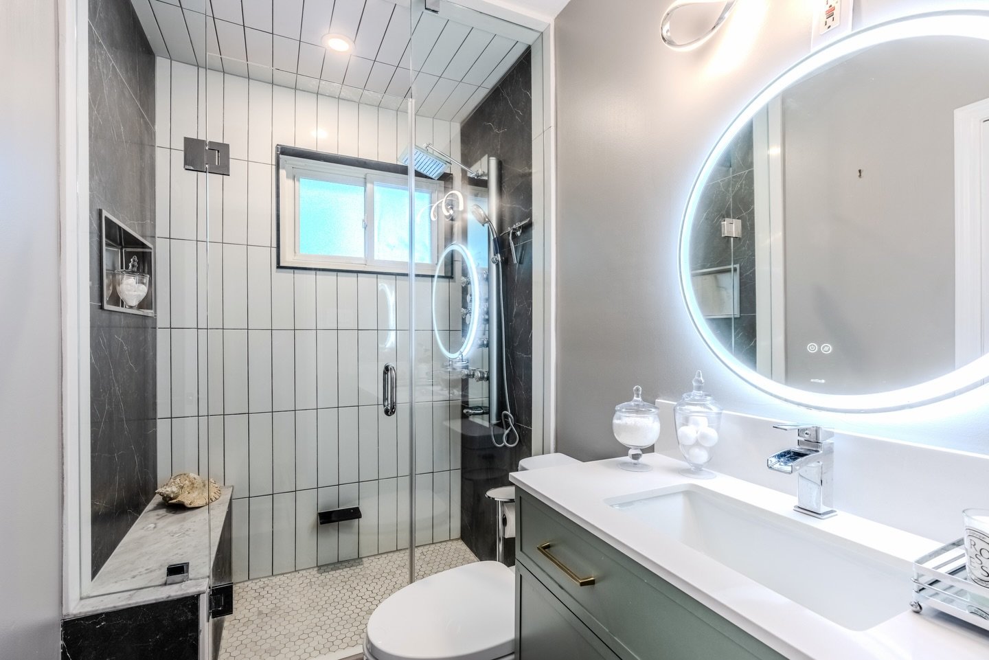 Real Estate Media www.clickonemedia.com
Lease Photos $110 | Listing Photos $165

Former Realtor Providing You With Consistent, Stress Free, Reliable Solutions for Your Listings.

&bull; Lease Photos
&bull; Listing Photos
&bull;&nbsp;Floor Plans
&bull