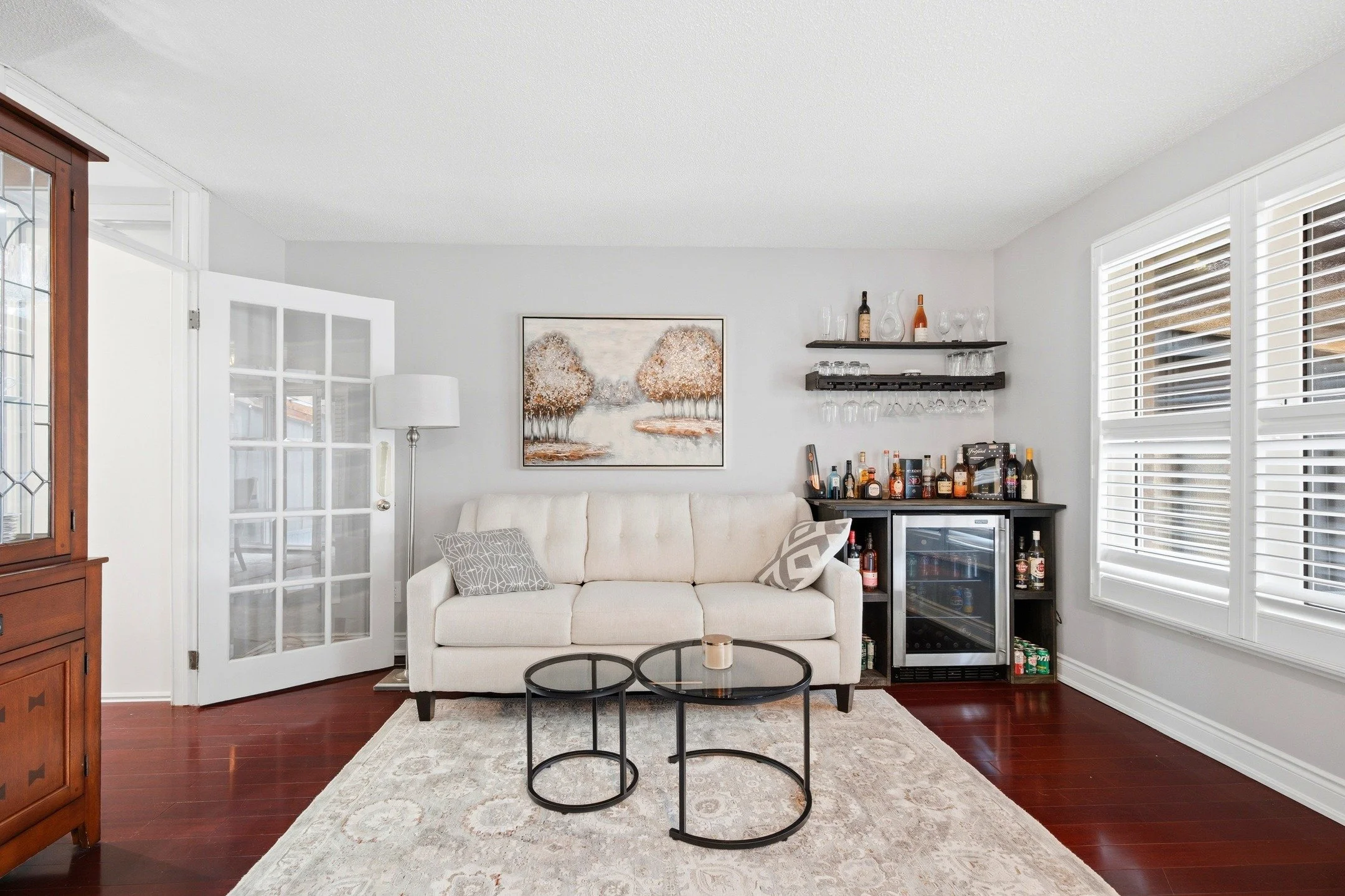 Real Estate Photography www.clickonemedia.com 
Lease Photos $110 | Listing Photos $165 | Photos &amp; FloorPlans $250

Former Realtor Providing You With Consistent, Stress Free, Reliable Solutions for Your Listings.

&bull; Lease Photos
&bull; Listin