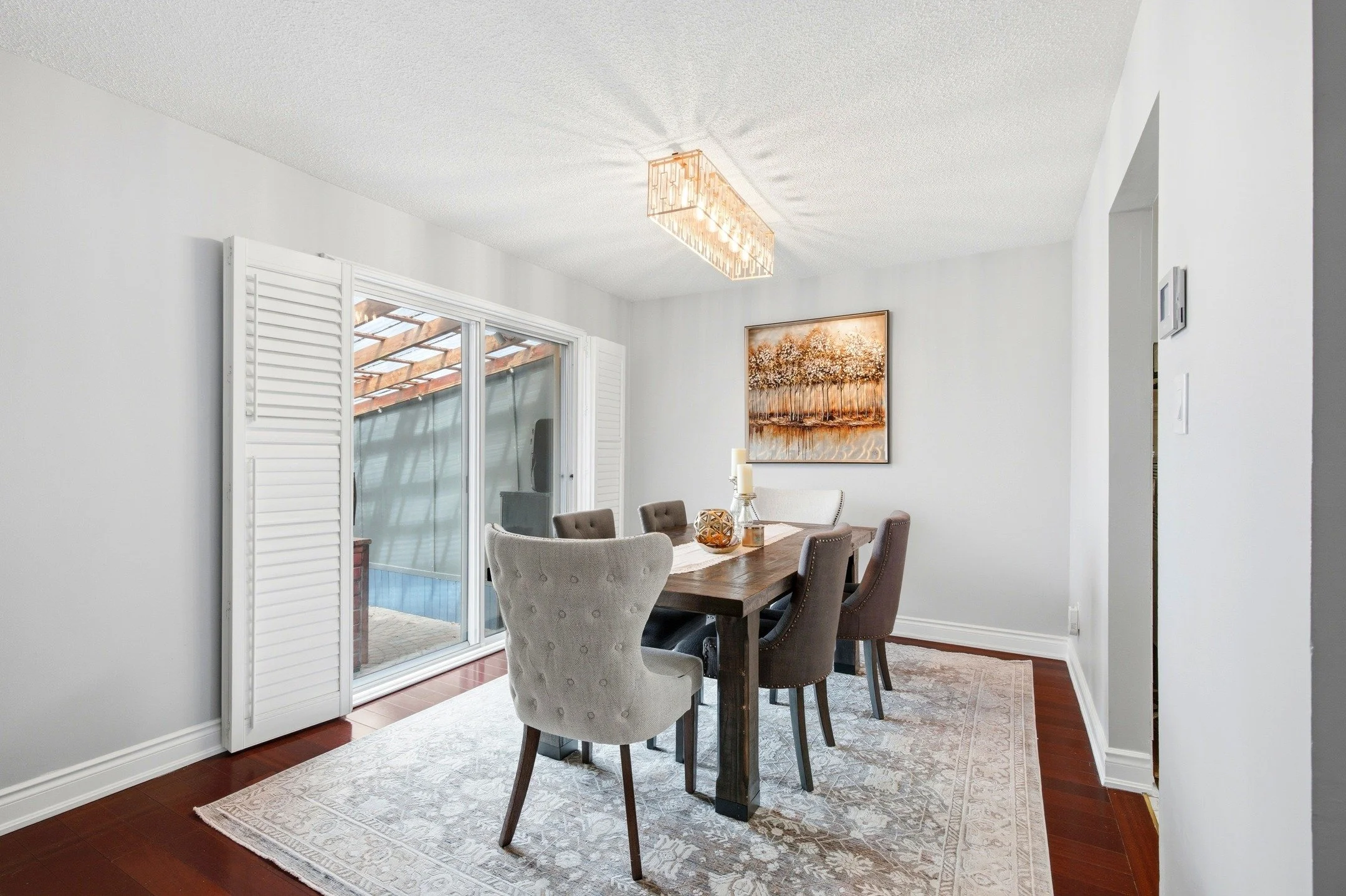 Real Estate Photography www.clickonemedia.com 
Lease Photos $110 | Listing $165 
Photos, iGuide &amp; Floor Plans $390

Former Realtor Providing You With Consistent, Stress Free, Reliable Solutions for Your Listings.

&bull; Lease Photos
&bull; Listi