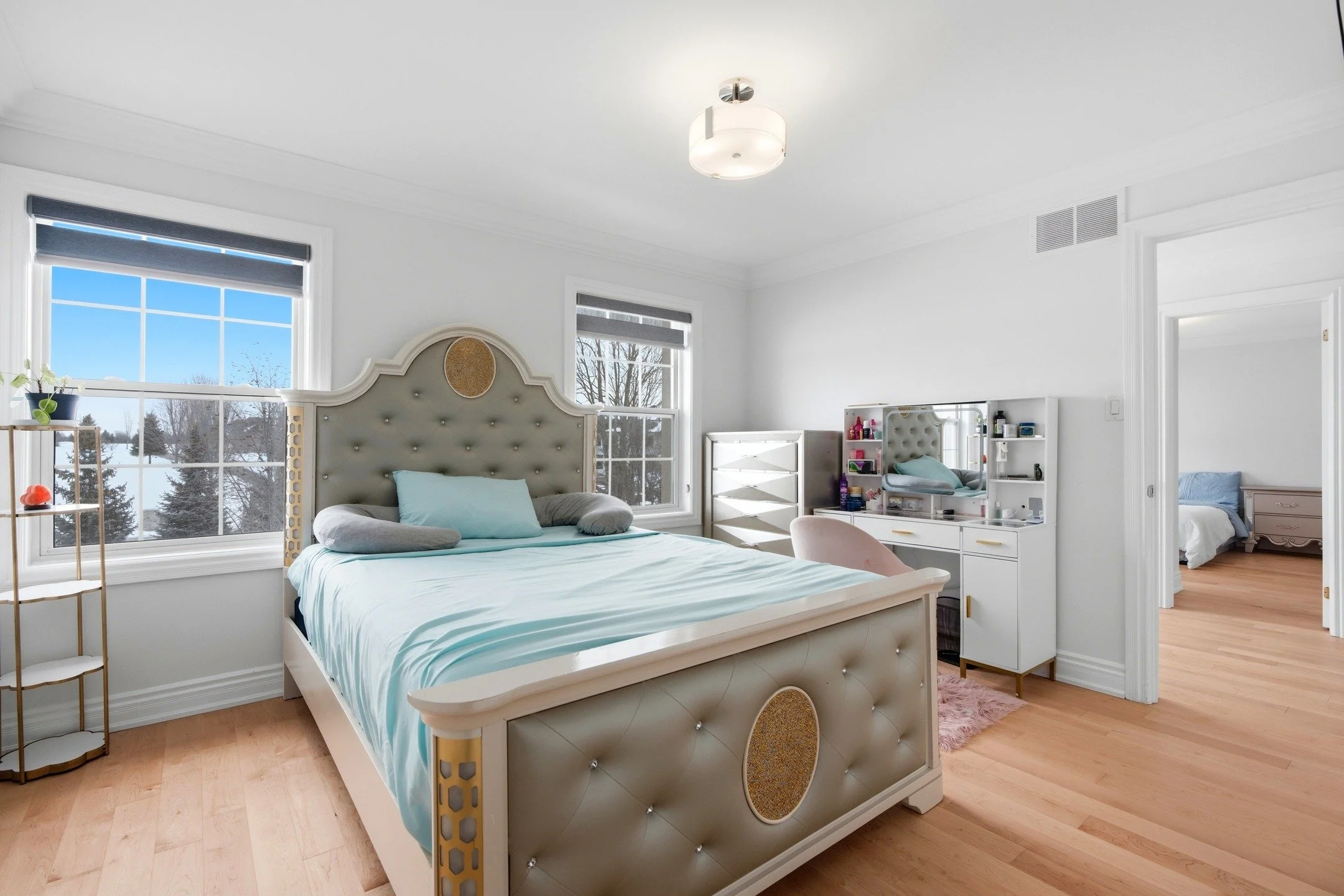 Happy Friday! Happy Weekend! Next Week is Looking Good. 
Real Estate Media www.clickonemedia.com 

Lease Photos $110 | Listing Photos $165 | Photos &amp; Drone $250

Former Realtor Providing You With Consistent, Stress Free, Reliable Solutions for Yo