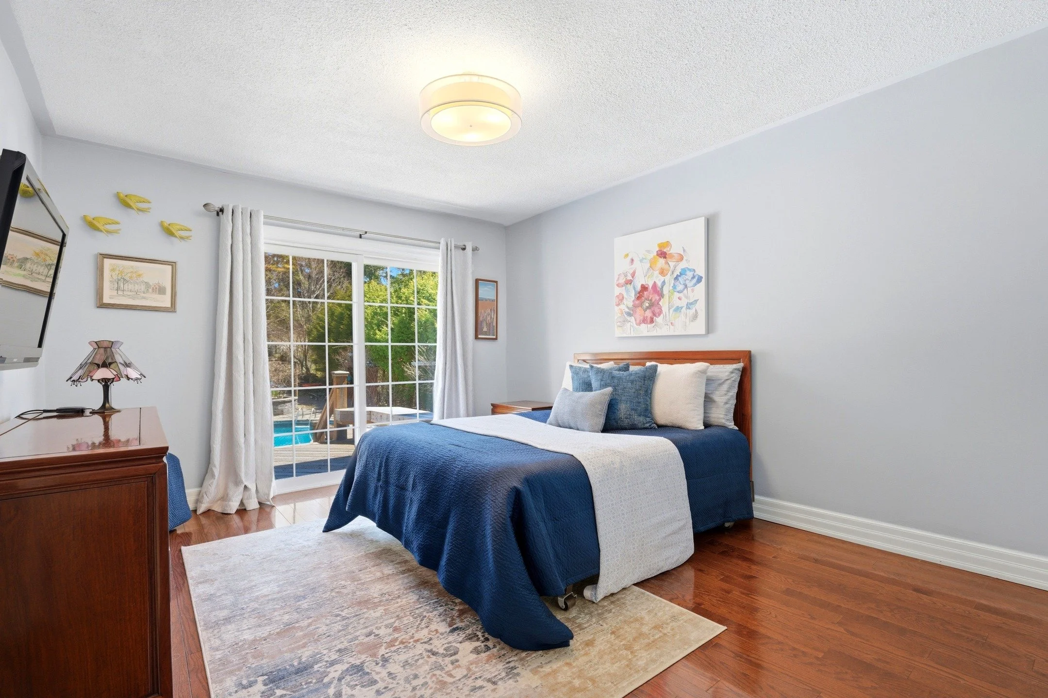 Real Estate Photography www.clickonemedia.com 
Lease Photos $110 | Listing Photos $165
Photos, Floor Plans &amp; Drone $350

Former Realtor Providing You With Consistent, Stress Free, Reliable Solutions for Your Listings.

&bull; Lease Photos
&bull; 