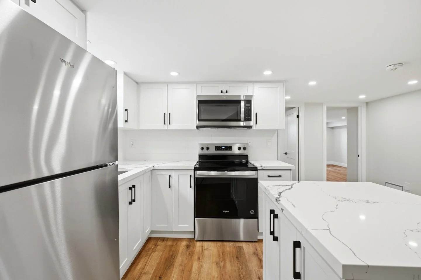 Real Estate Media www.clickonemedia.com 
Lease Photos $110 | Listing Photos $165

Former Realtor Providing You With Consistent, Stress Free, Reliable Solutions for Your Listings.

&bull; Lease Photos
&bull; Listing Photos
&bull;&nbsp;Floor Plans
&bul