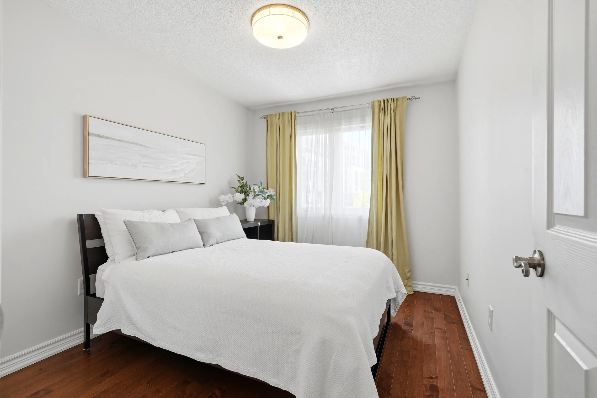 Real Estate Media www.clickonemedia.com 
Photos &bull;&nbsp;Floor Plans &bull;&nbsp;Drone Photos $350 + HST

Former Realtor Providing You With Consistent, Stress Free, Reliable Solutions for Your Listings.

&bull; Lease Photos
&bull; Listing Photos
&
