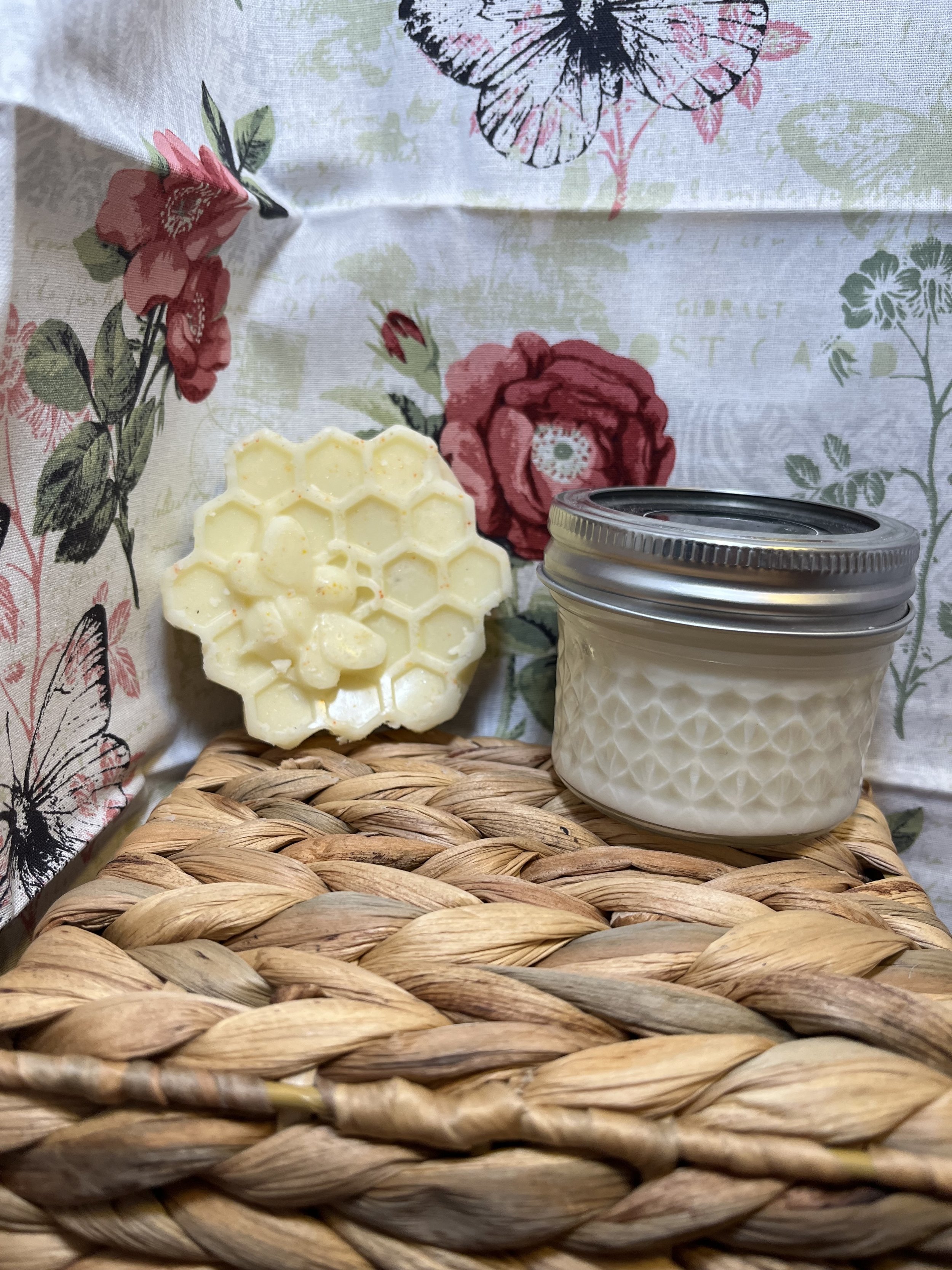 lotion bar and lotion bar in a jar