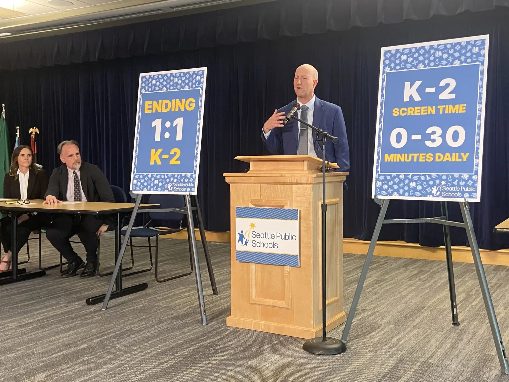K-2 students no longer get personal iPads, Seattle superintendent says, pledging less screen time