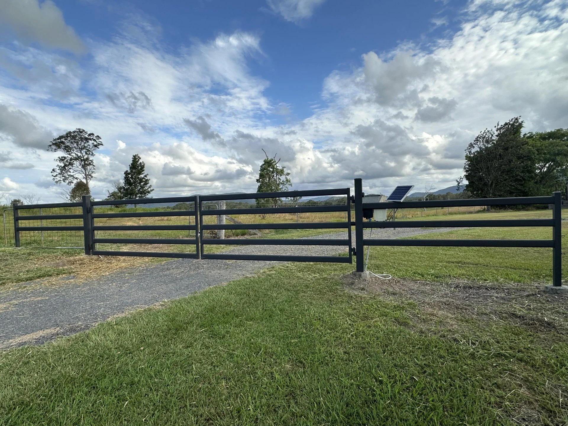 FENCING & GATEWAYS