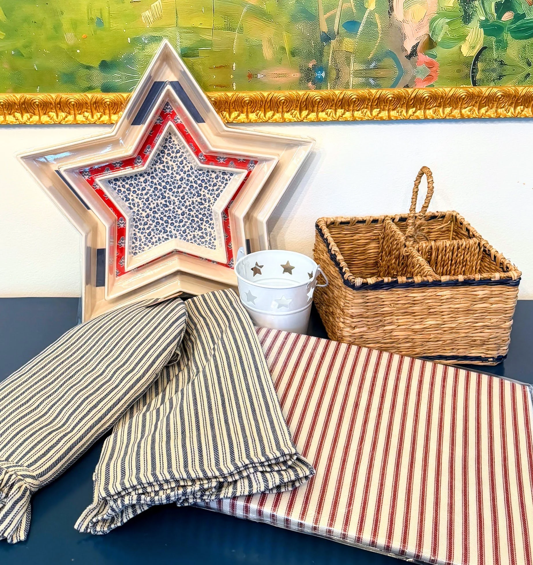Americana Hosting Box