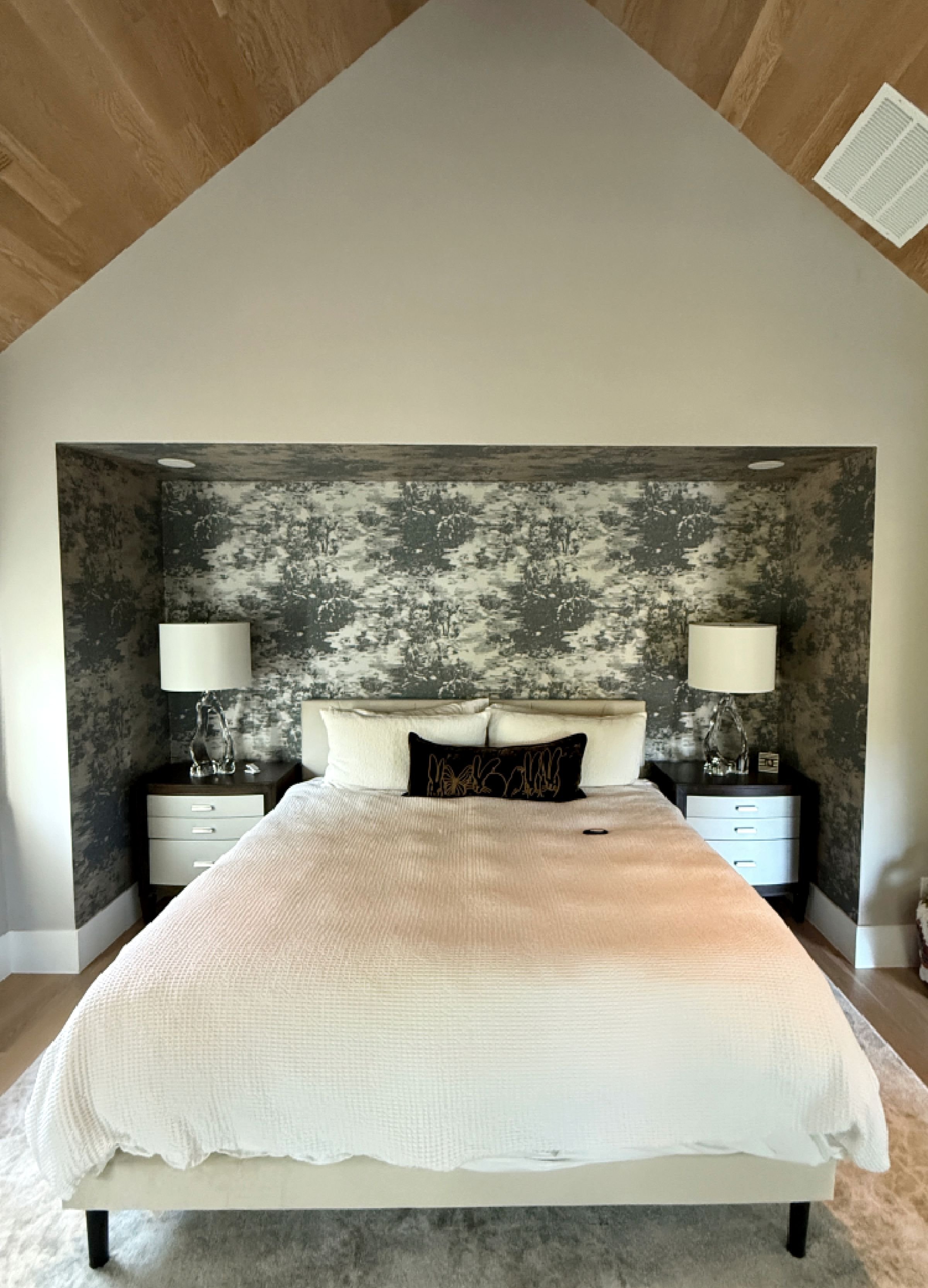 Architectural wall details designed to define the space