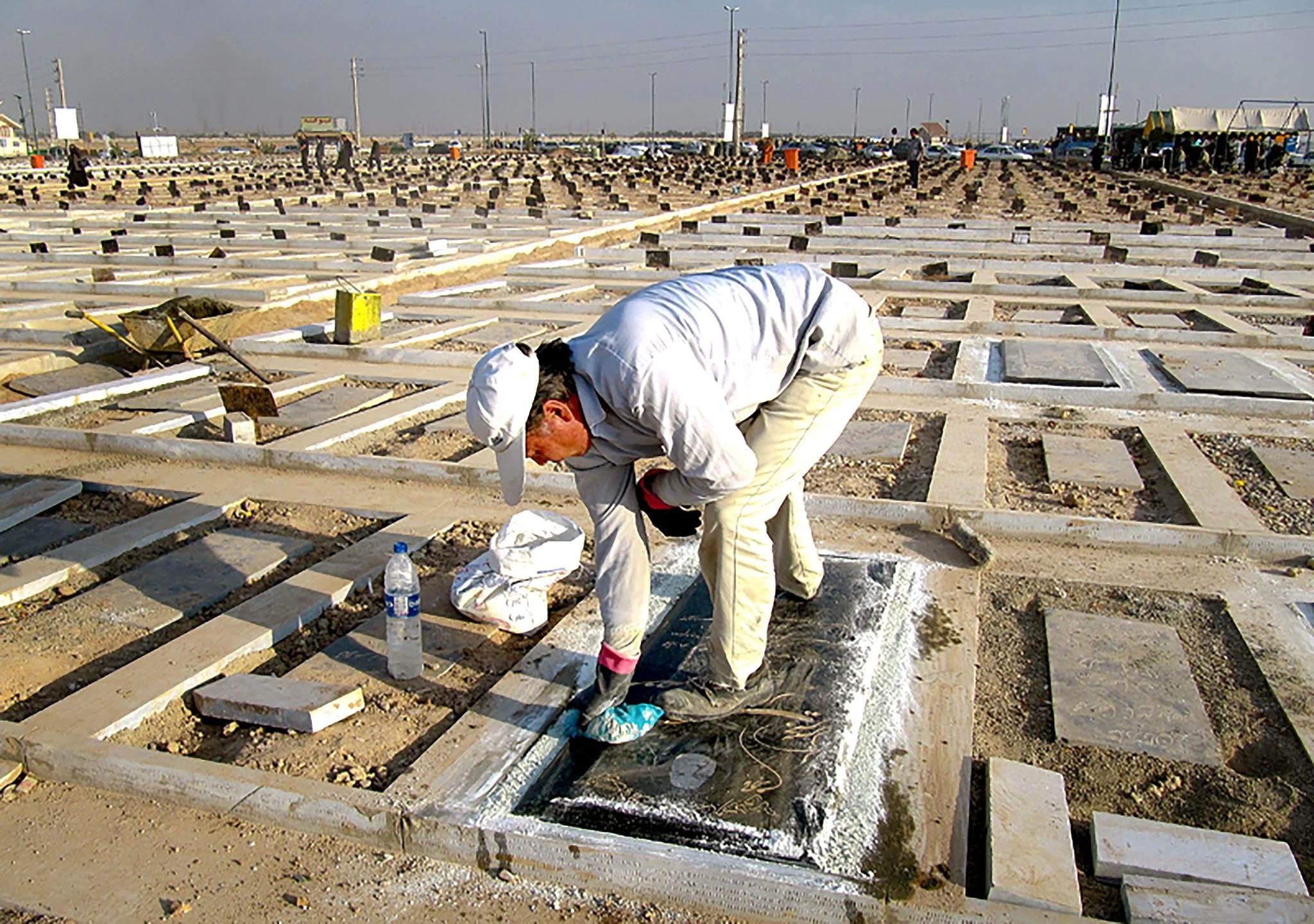 Grave Business — Tehran, Iran, 2011-09.jpg