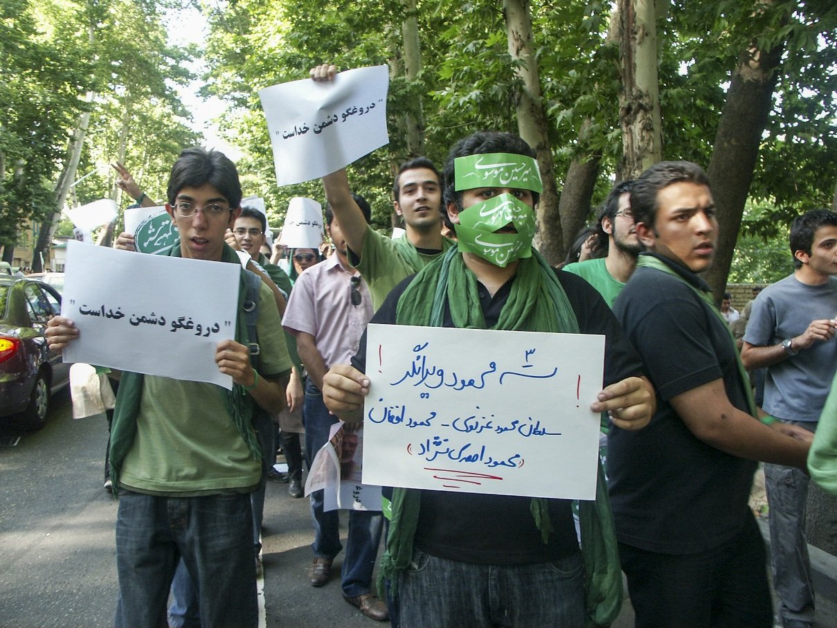 Green-movement-protest-iran-2009-108.jpg