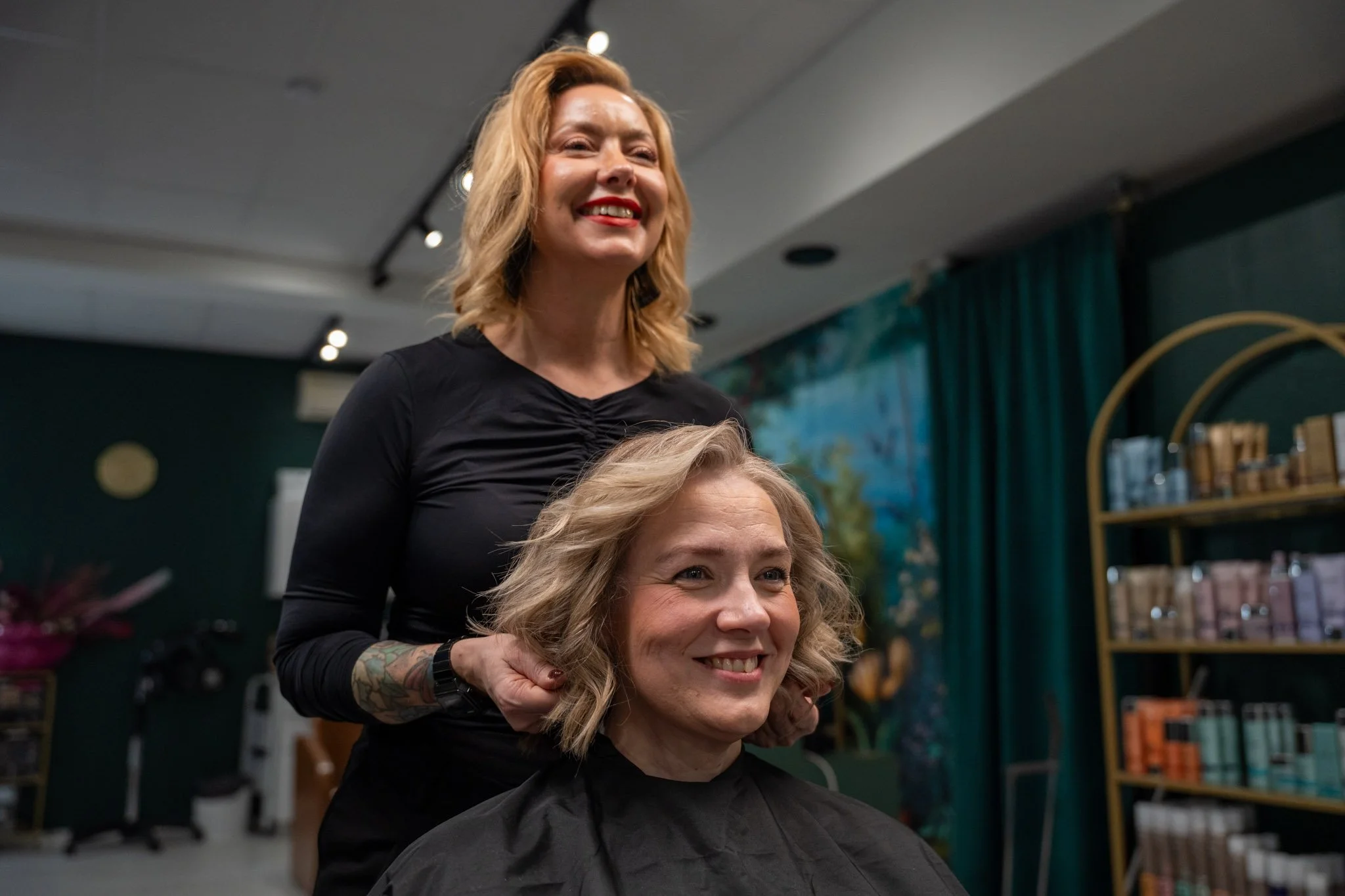 Pehmeä polkka tukka aikuiselle naiselle Helsinki. Henkilökohtainen palvelu.