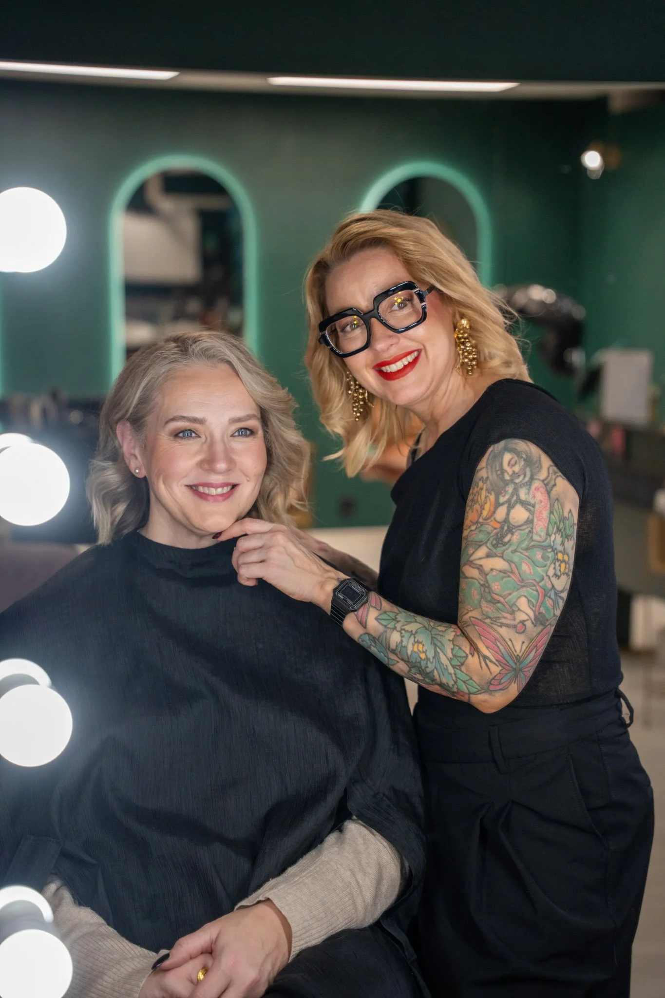 Meikkaaja aikuiselle naiselle Helsinki. Meikkaaja Karoliina Suvanto.