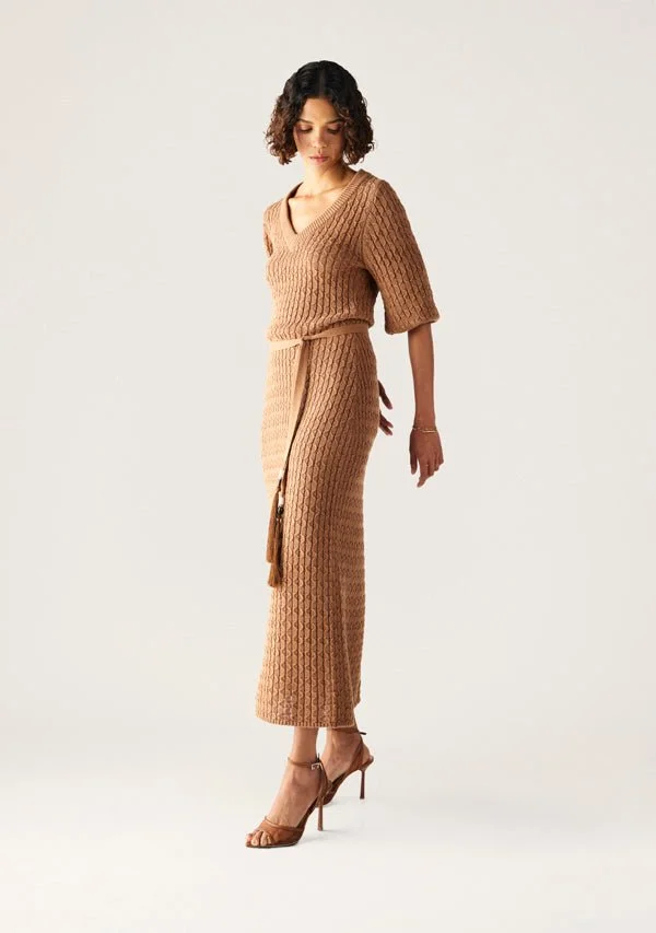 553_55_FURLIA_KNIT_MAXI_DRESS_NUTSHELL-Mos_The_Label-068.jpg