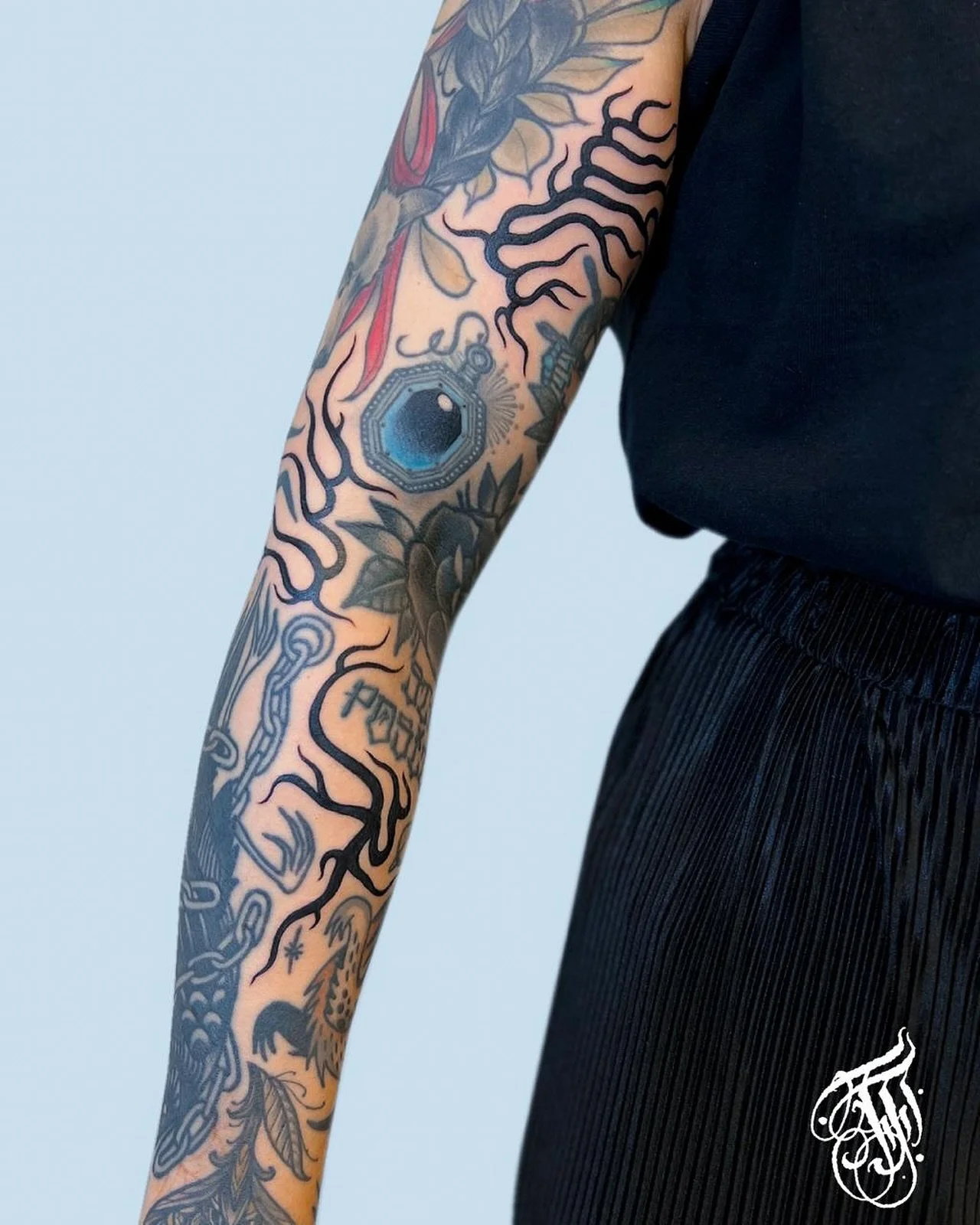 Freehand flames for fillers and cover up for Jule 

If you want to look this cool and like flames (or anything else btw), write me here or at fredz_tattoo@outlook.com

I have time fast and can advise you with 17 years of experience under my belt. Cho