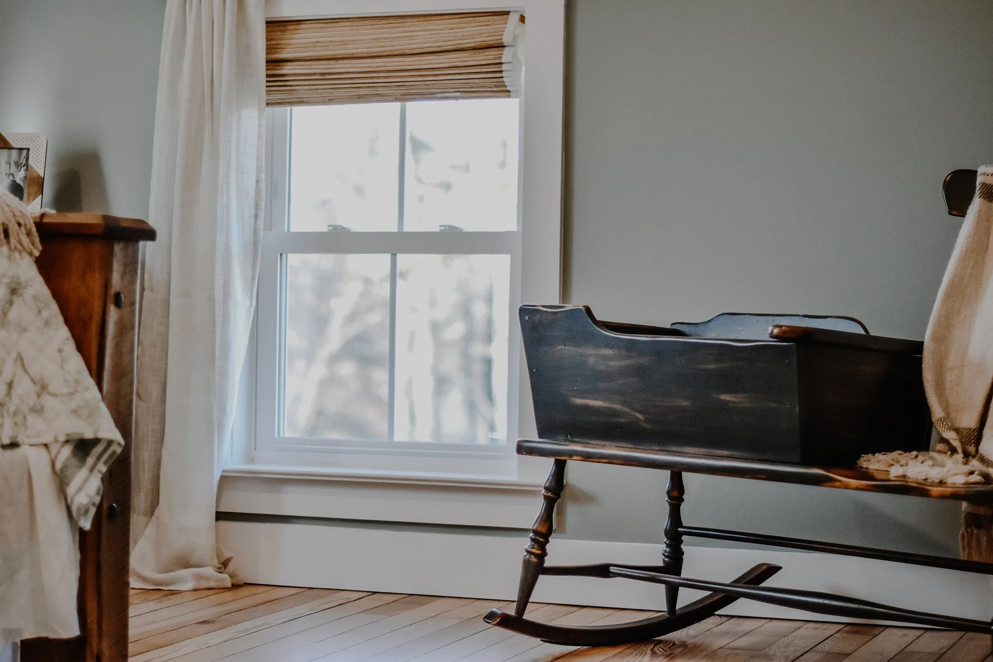 1890 Restored Farm House Stay with rustic wooden furniture cozy linens and antique furnishings