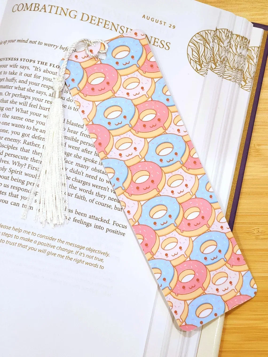 Donut_bookmark.webp