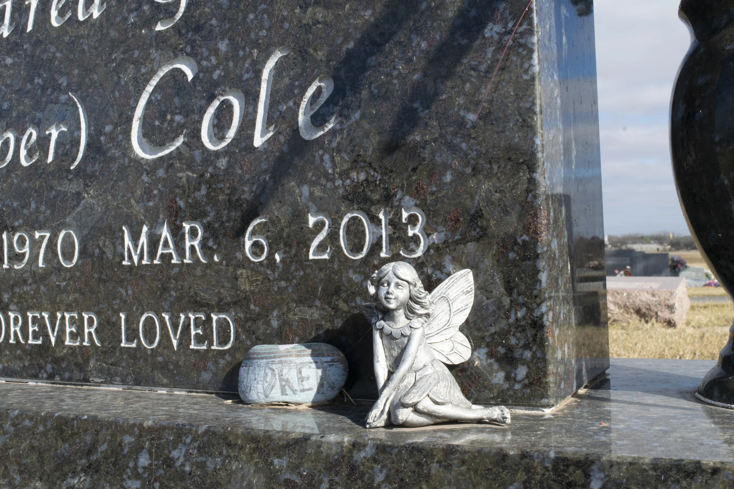 the angel who keeps vigil