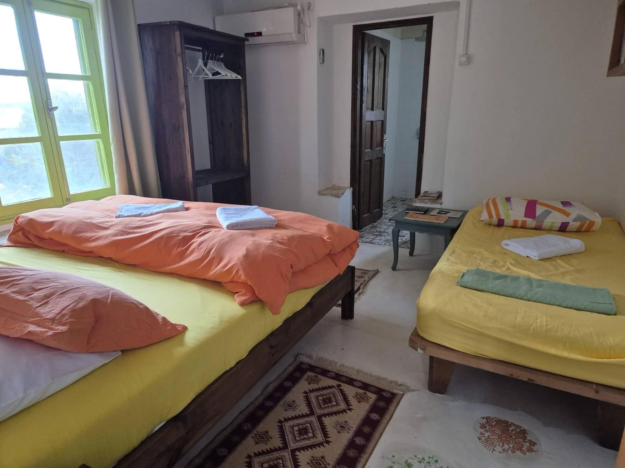 מנזר Minzar.jpeg