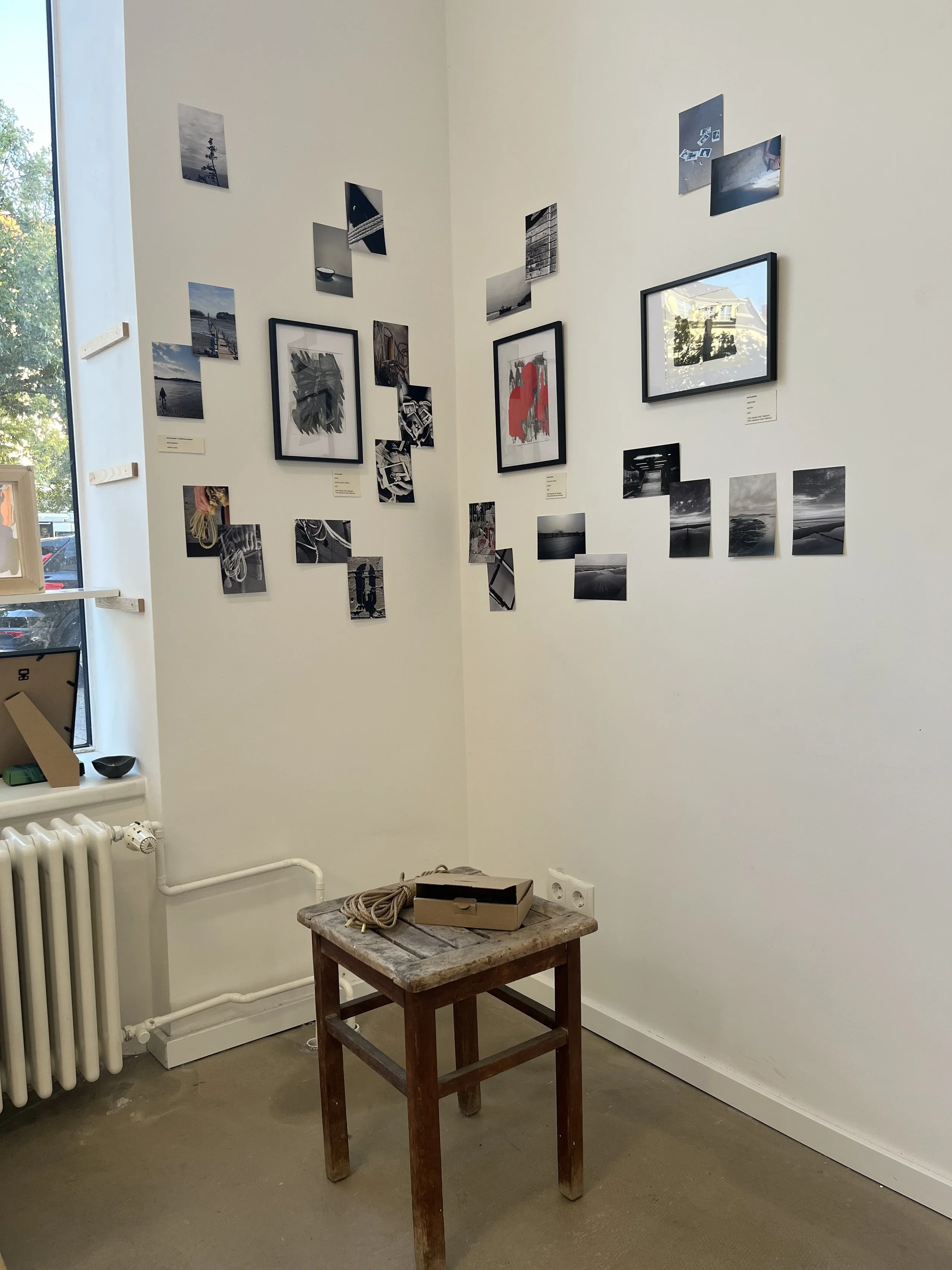 a silent corner for photographies from the i.made.us.a.space project