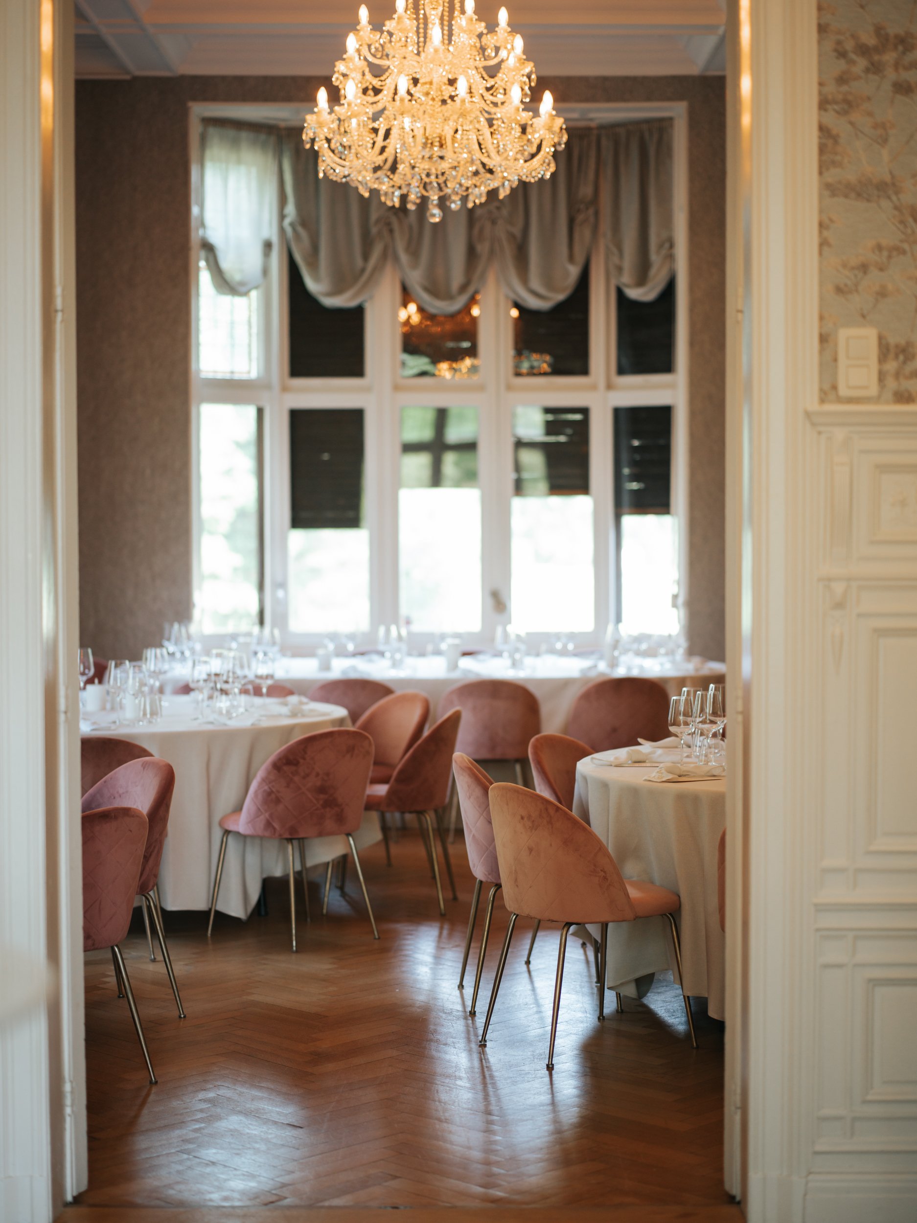 HALLEHOF-PINK-CHAIR-4.jpg