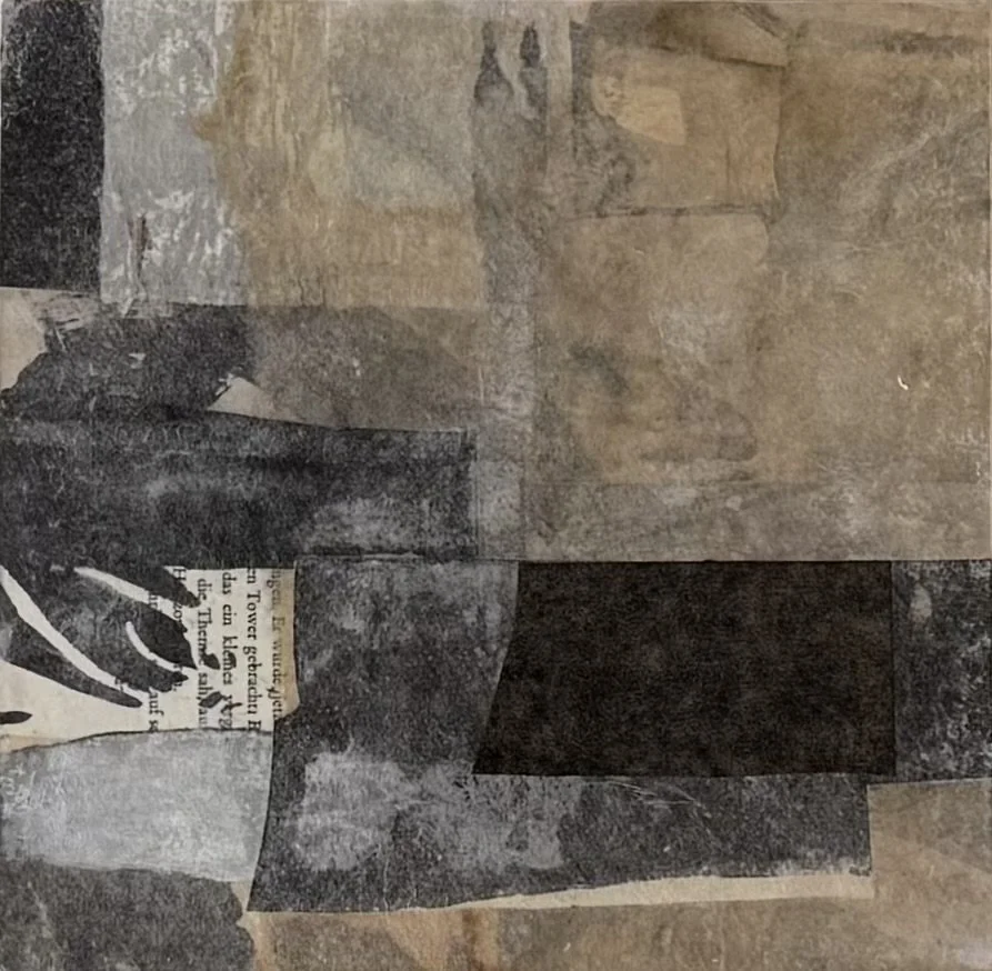 Gefärbte und gesammelte Papiere, gelli prints, Kohle, Acryl