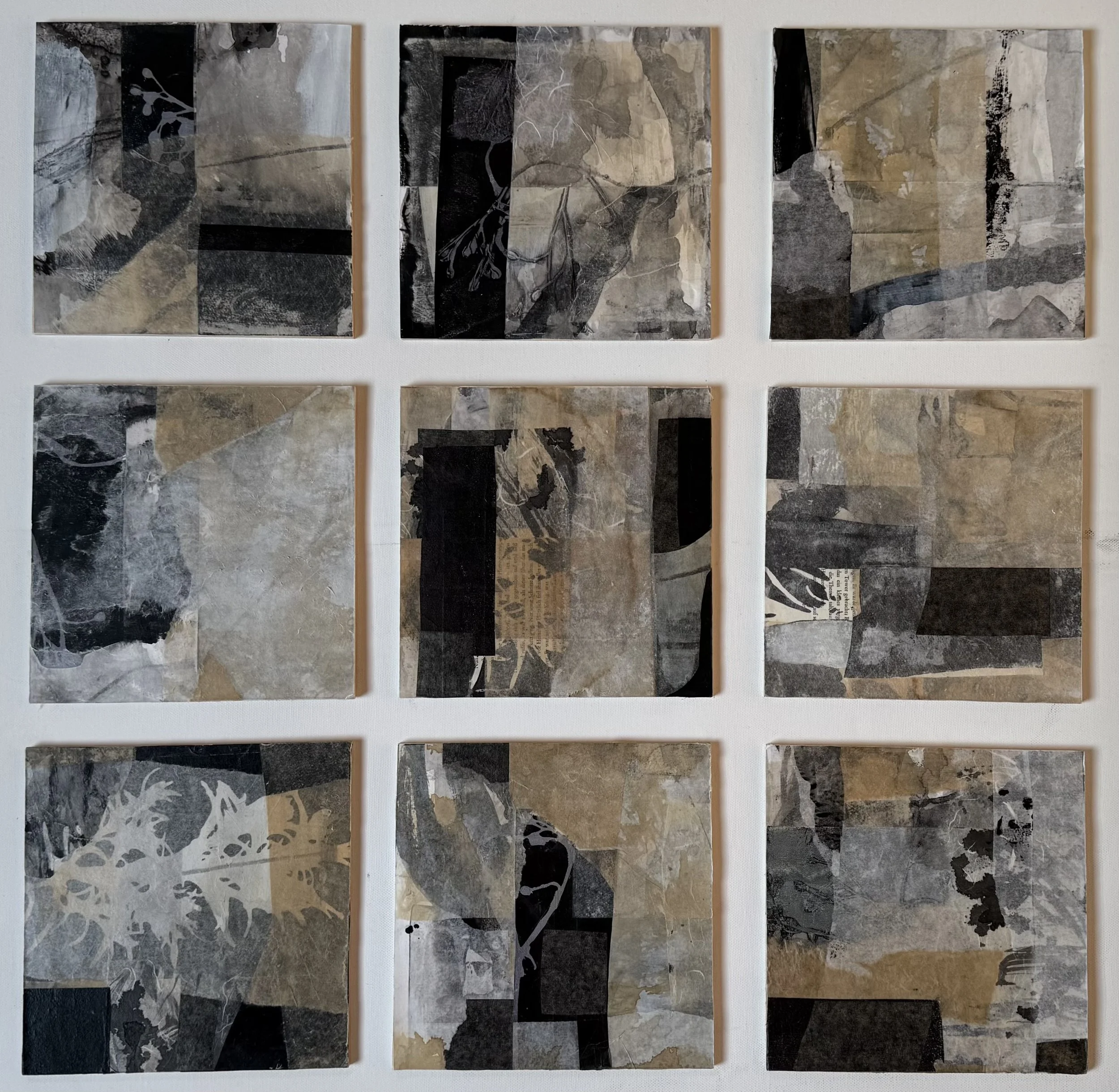 Gefärbte und gesammelte Papiere, gelli prints, Kohle, Acryl