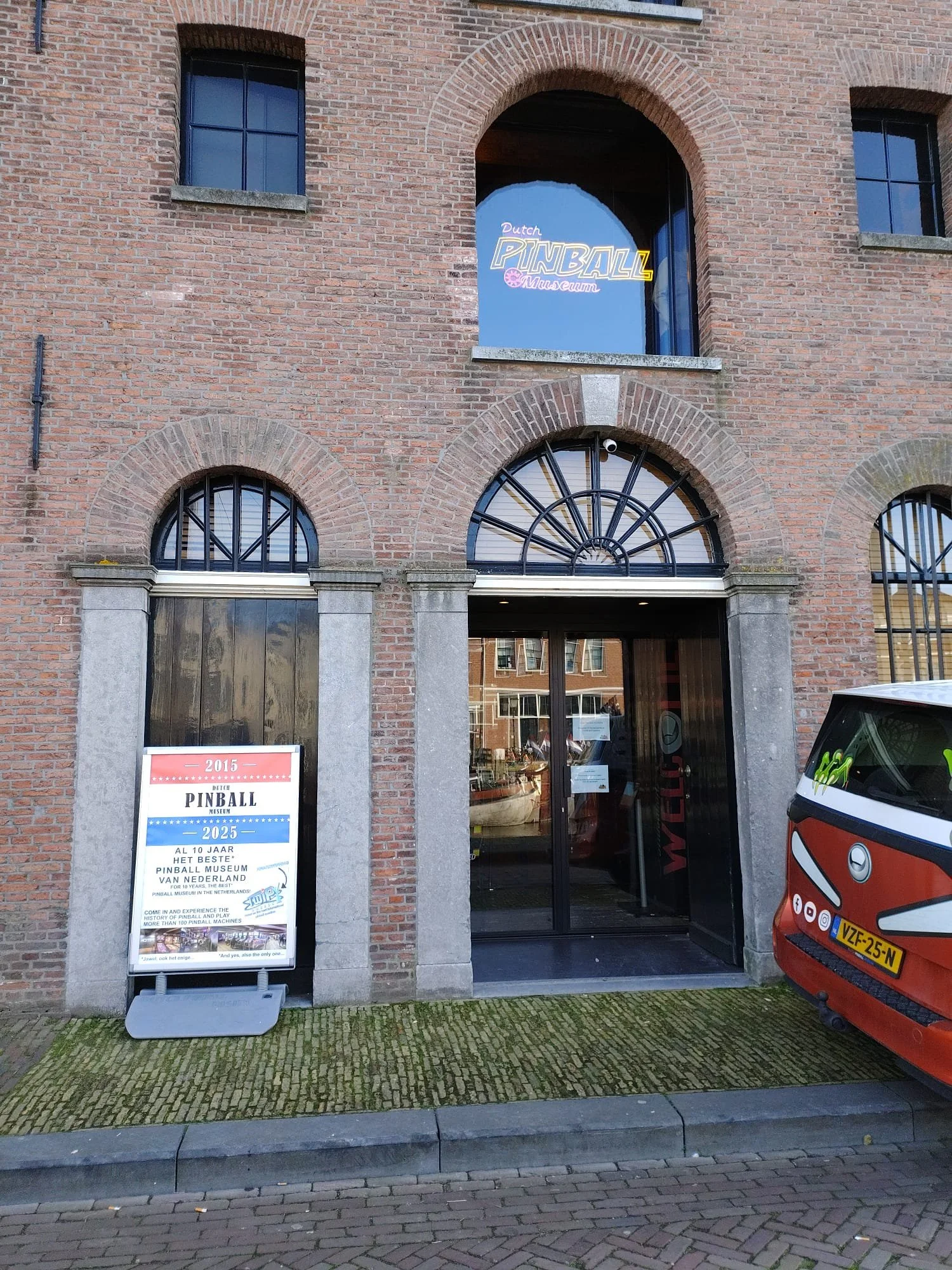 Let ook op de humor op het bord