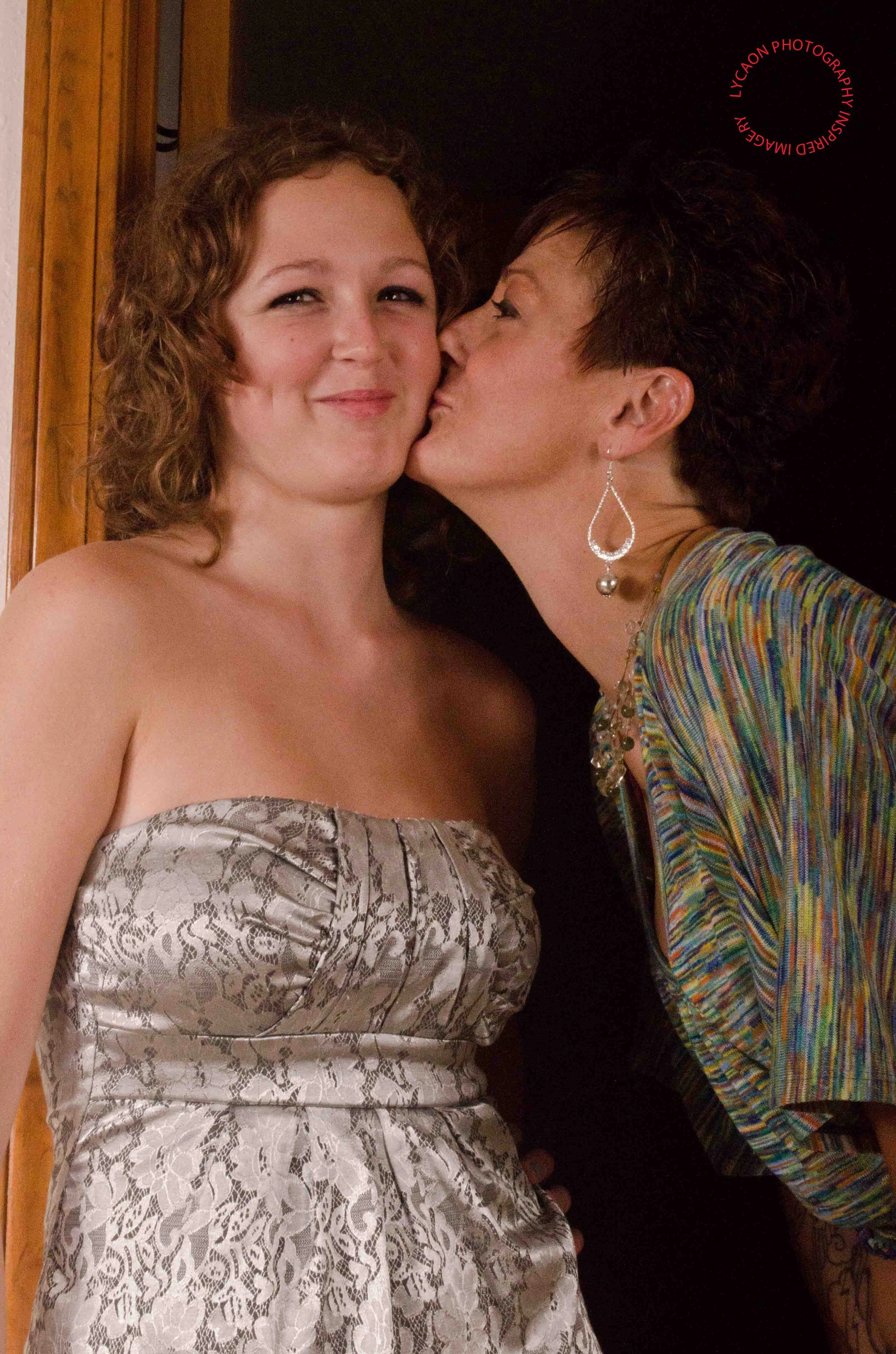 9 Mom and daughter