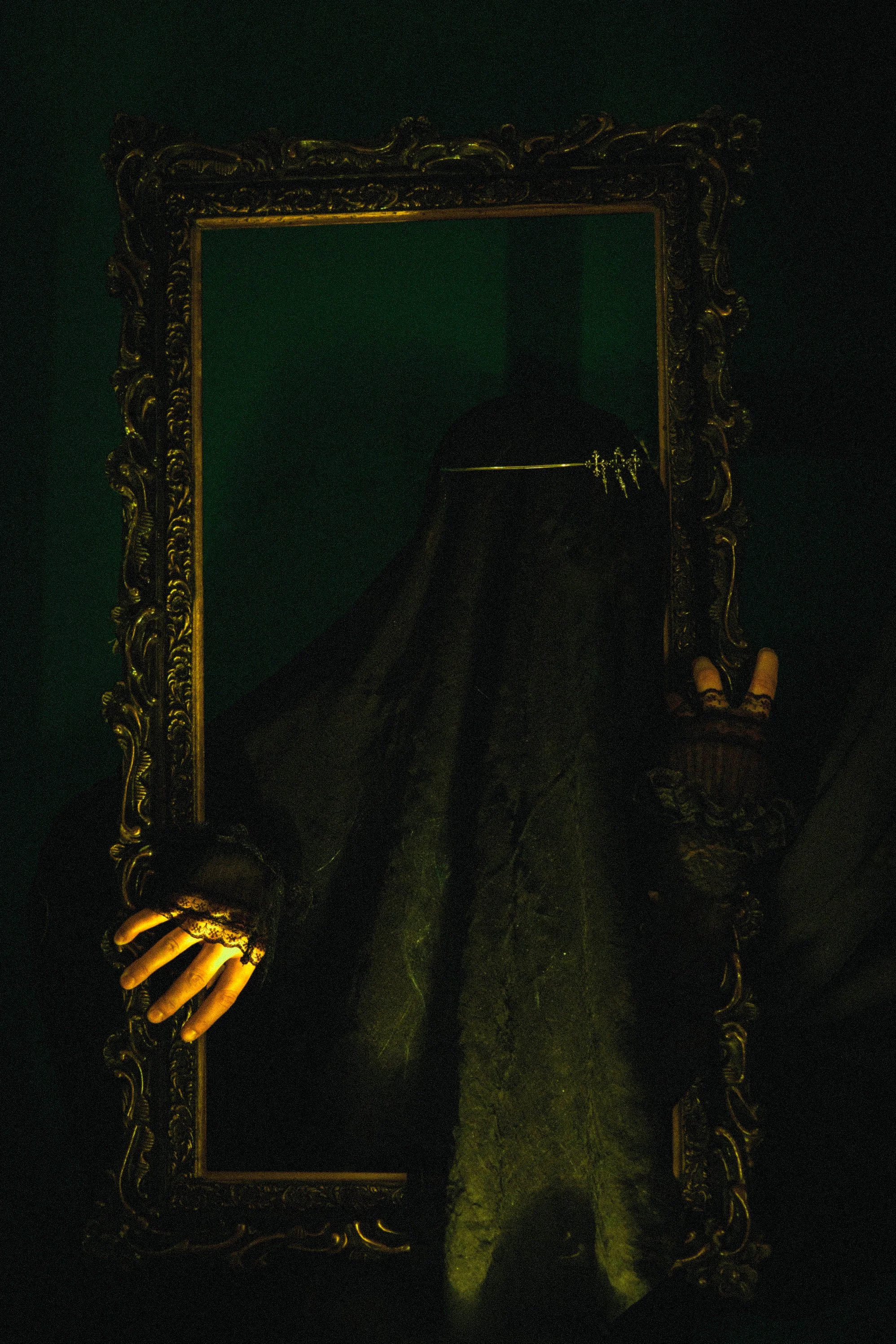 MONARCH- PHYSICAL  VERSION