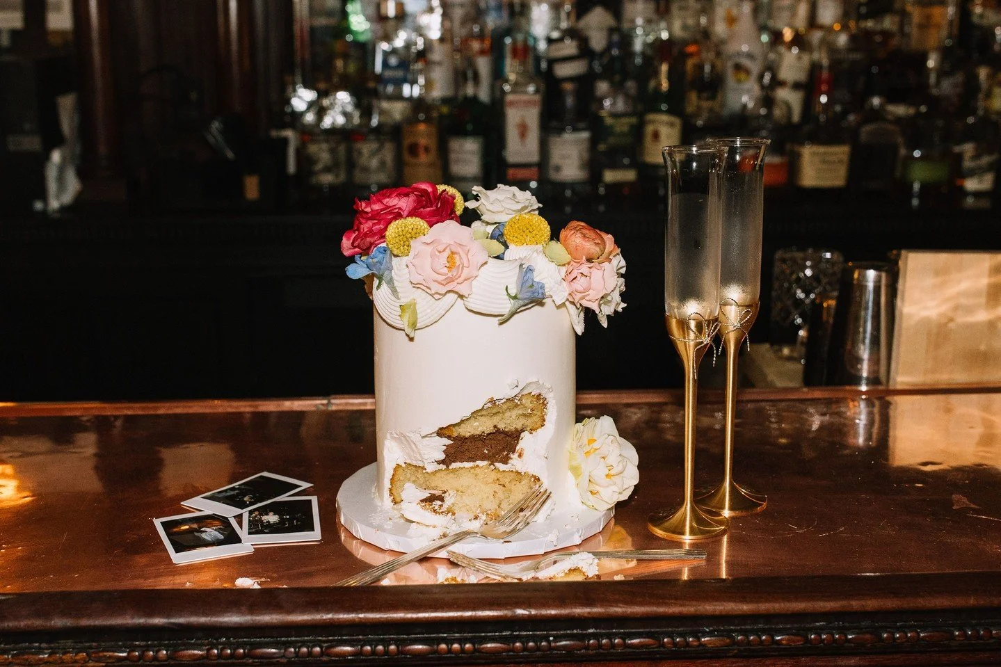 Whats better than a private moment on your wedding day? A private moment with cake and bubbles. 

Photographer: @ashleybiltzphoto
