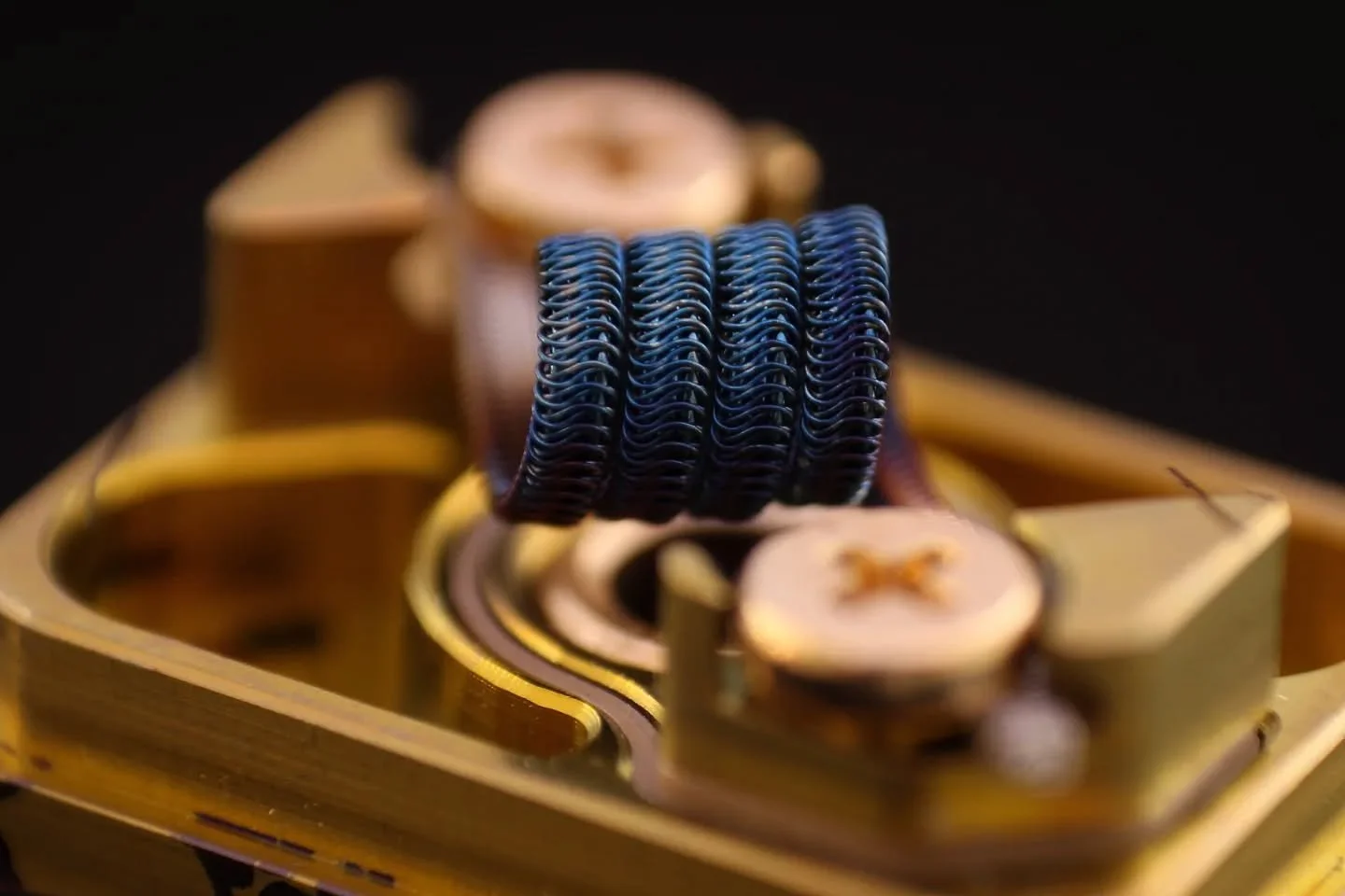 close-up-of-ni80-boro-coils-alien-interlocking.jfif