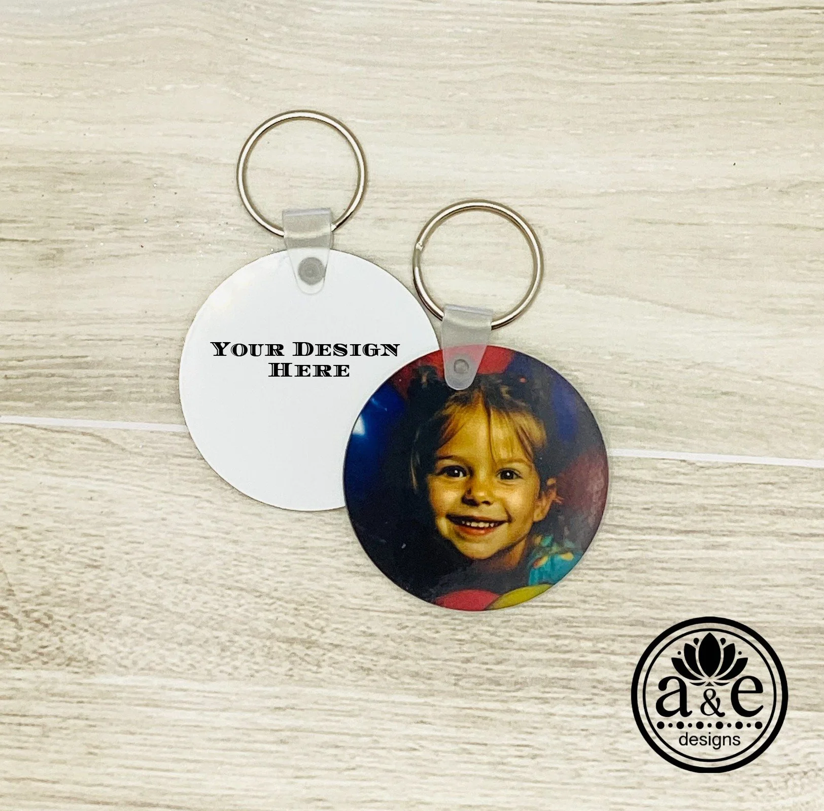 Round photo keychain.jpg