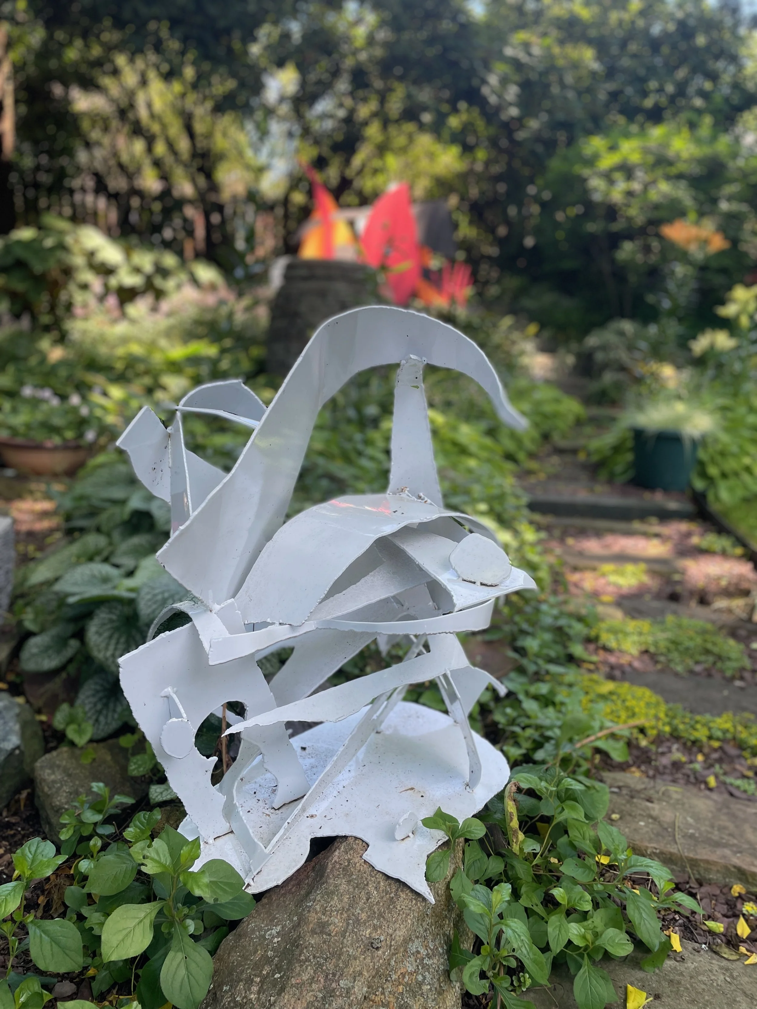 OFFCUT 3, painted steel, 2020, (16
'x16"X24")