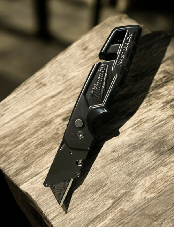 The Blackout Utility Knife