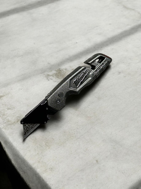 Metallic Dark Grey & Black Utility Knife
