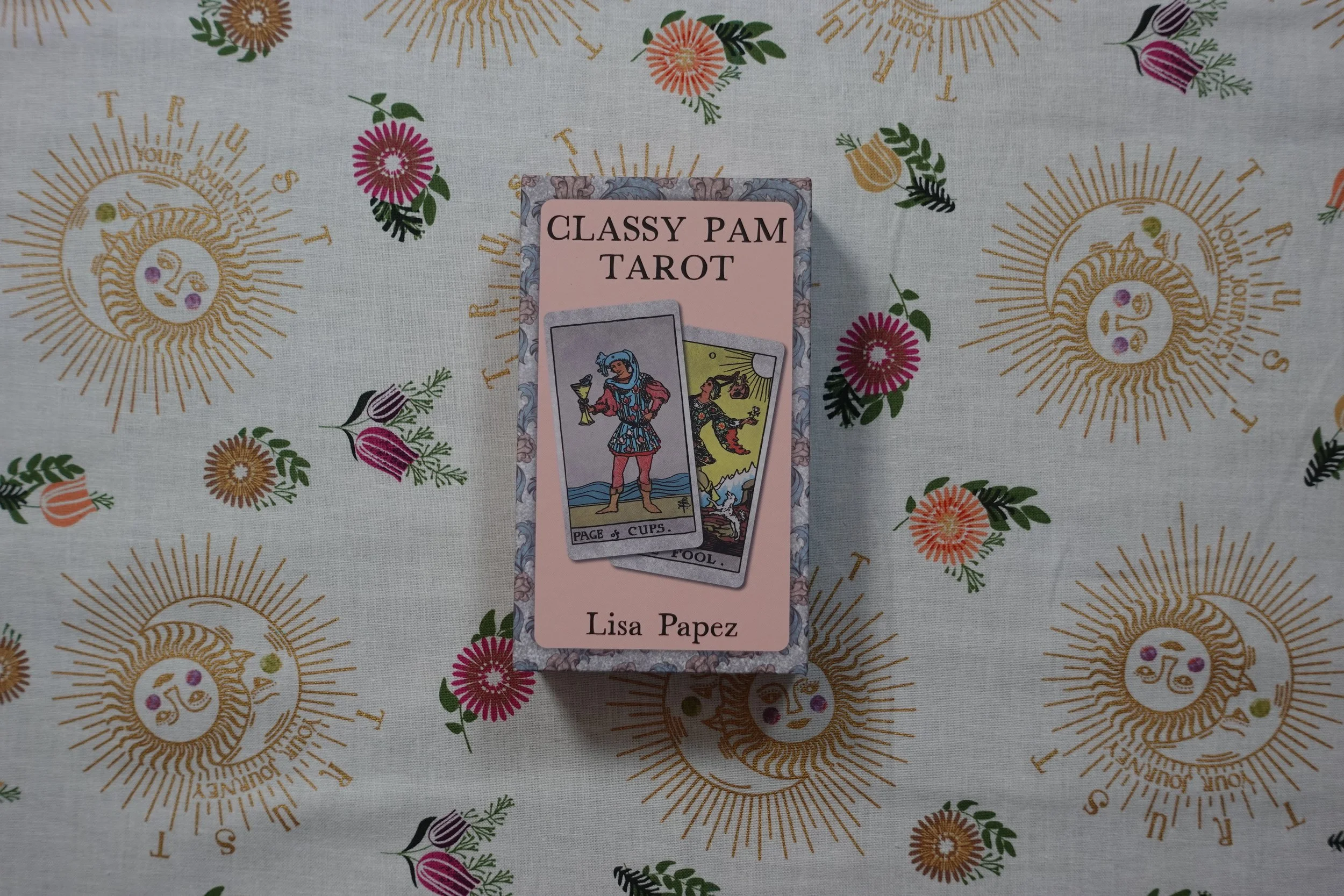 Classy Pam Tarot – Easy to Shuffle Vintage-Style Tarot Deck (60x110mm)