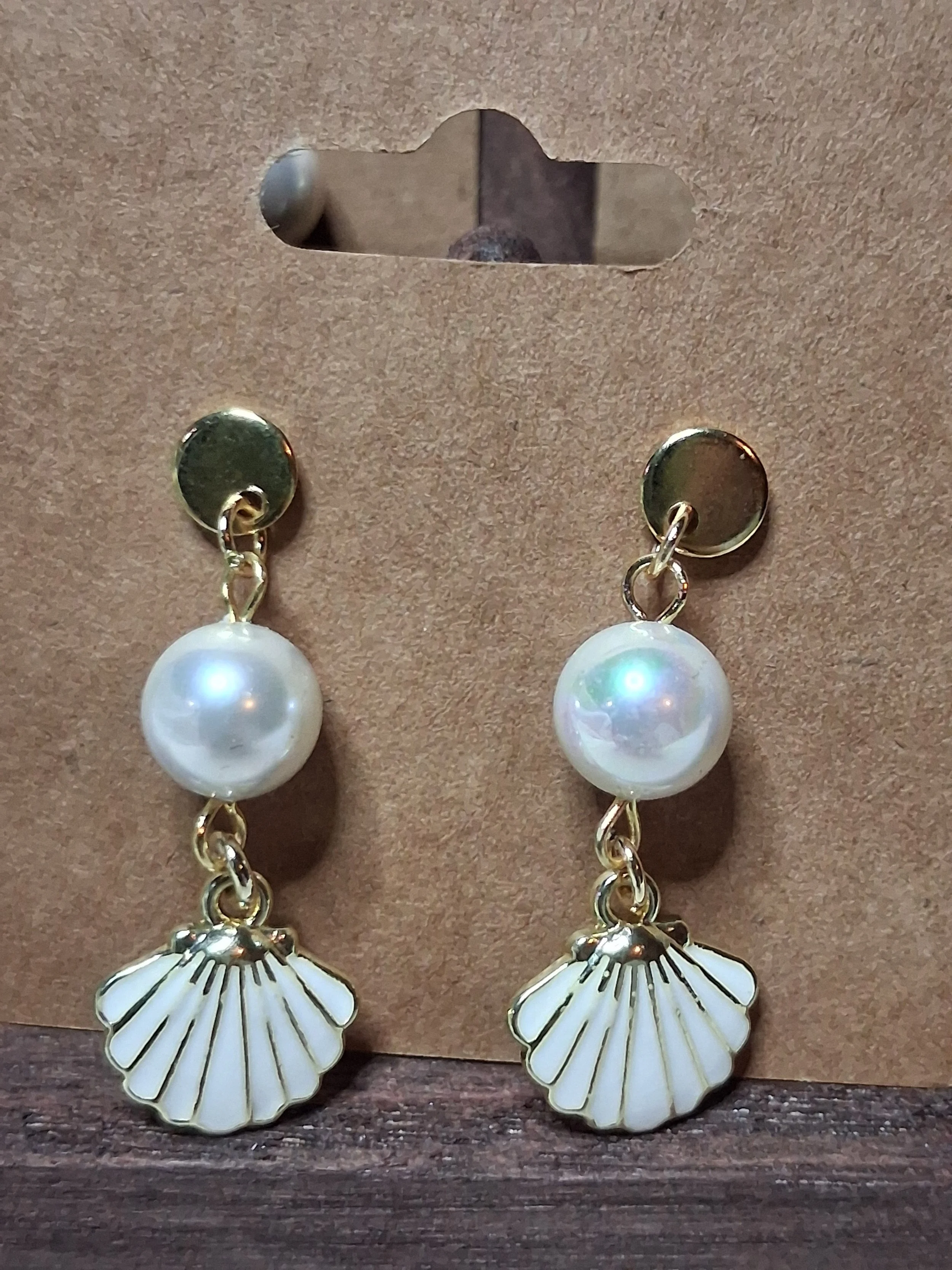 shell&pearl earrings.2.jpg