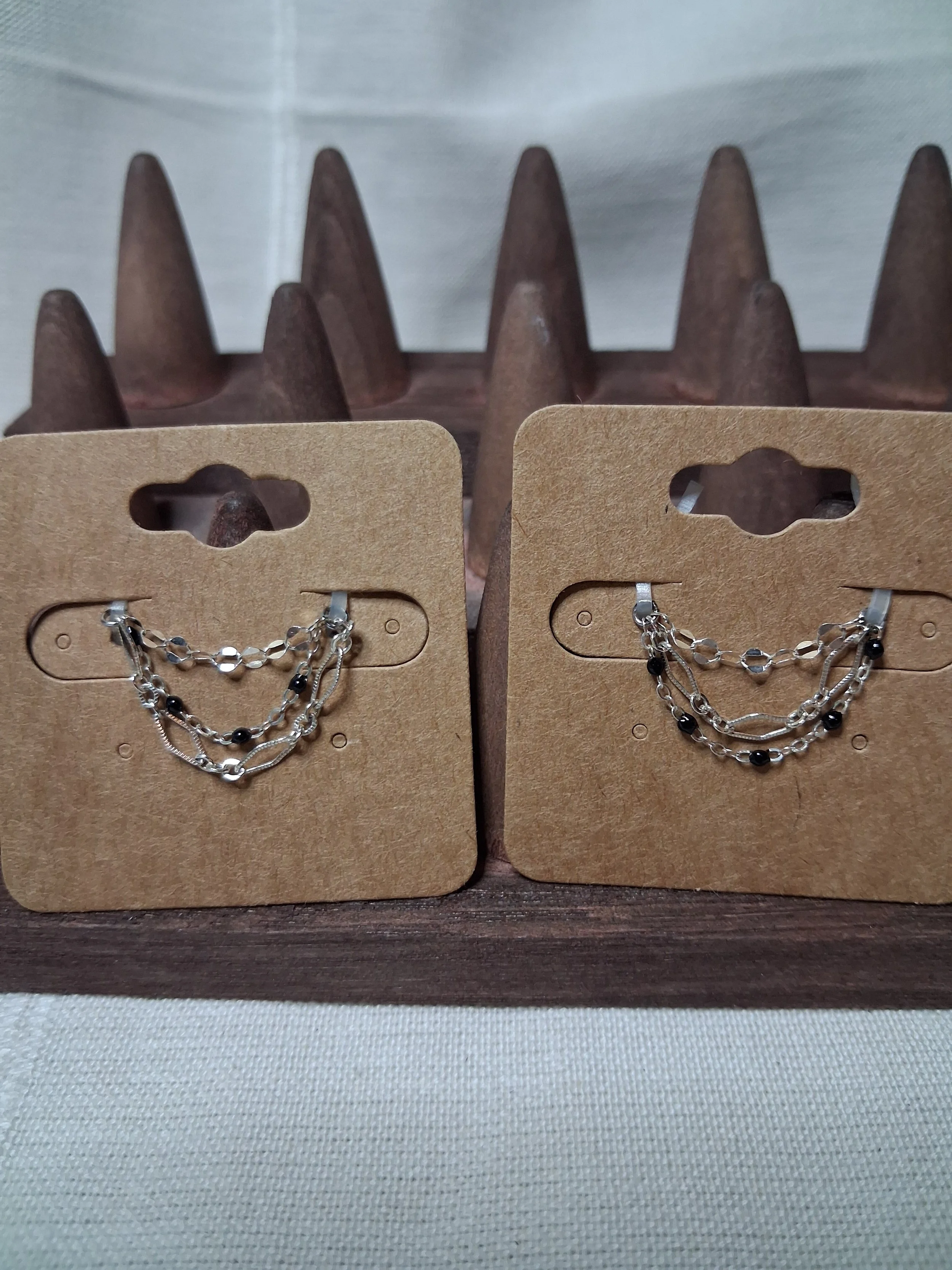 black&silver earring chain.jpg