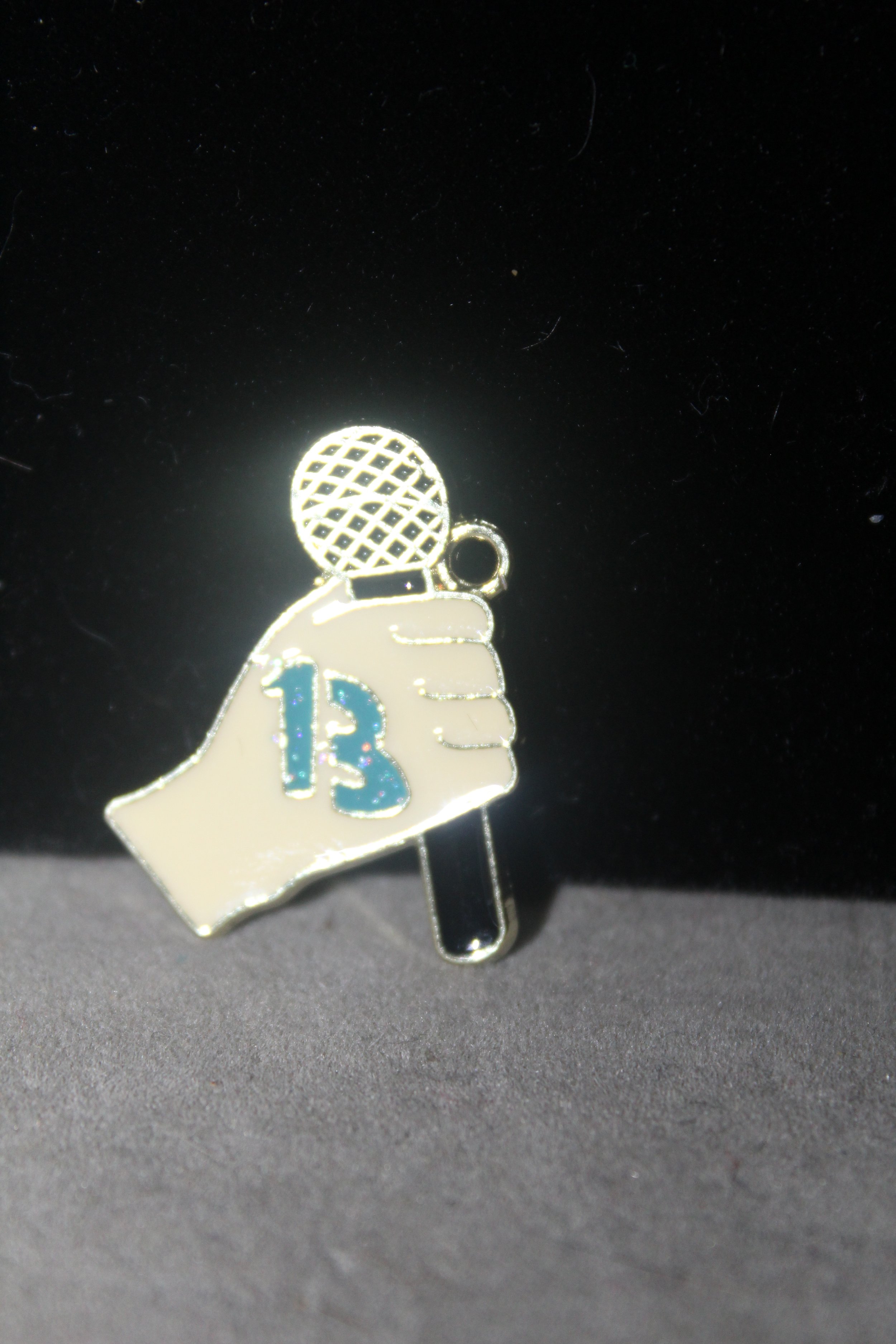 Microphone Hand (Gold Plated)