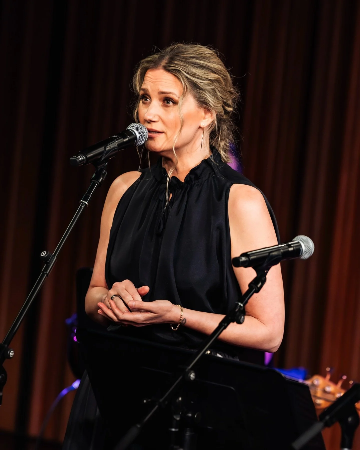 First look at @jennifernettles and cast in a press performance of GIULIA: THE POISON QUEEN OF PALERMO - a new musical written by Jennifer and premiering downtown at @pac_nyc this summer 🔥

Jennifer has long been one of my favorite musicians and this