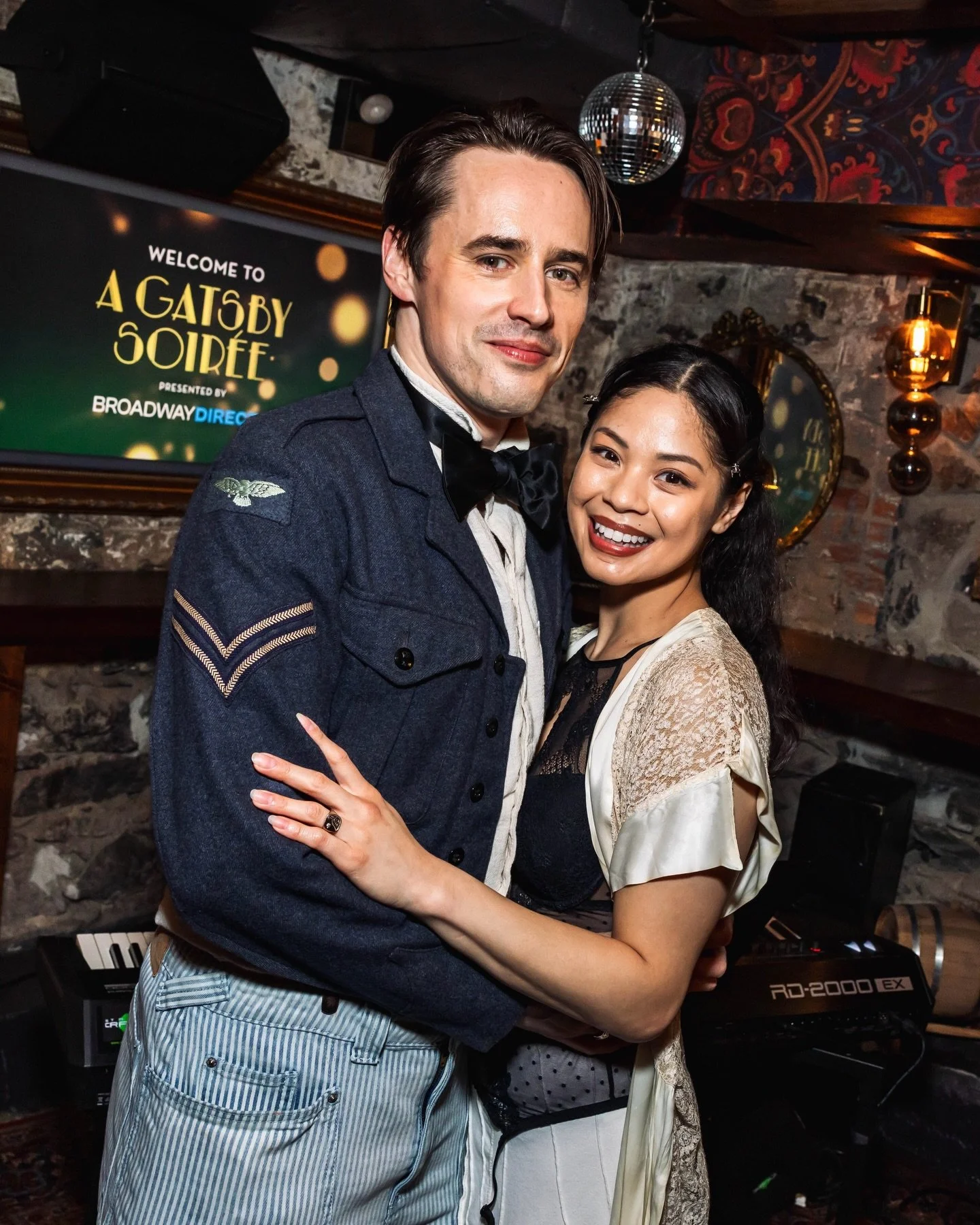 @broadwaydirect and @relayinfluence threw a soir&eacute;e for Gatsby goers, complete with caviar chicken nuggets, champagne, and a performance by @livevamaria and @reevecarney 🎶🍾

📸 shot for Relay // Broadway Direct