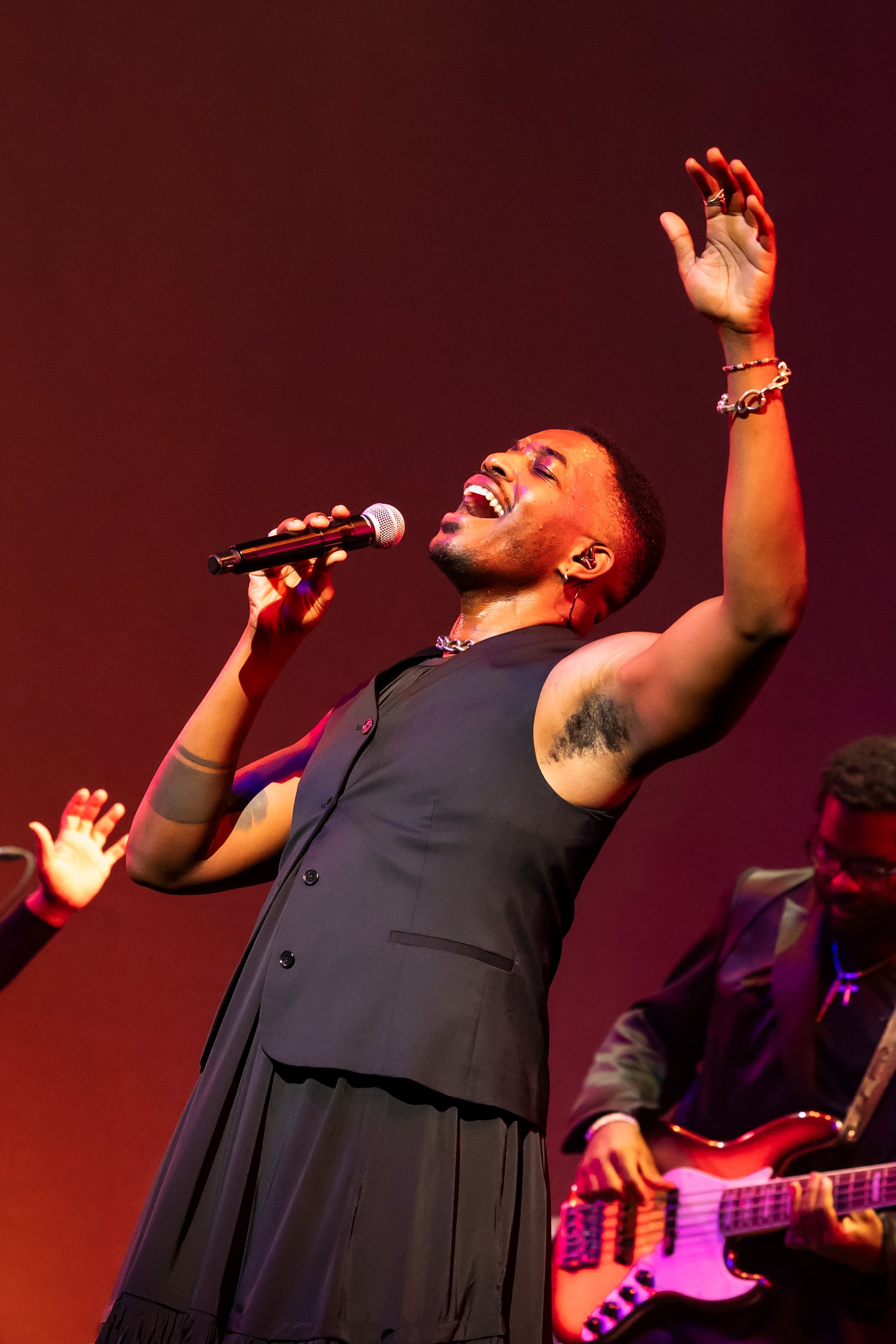 1221_PAC_Britton & the Sting-Singer-_RebeccaJMichelson-53.jpg