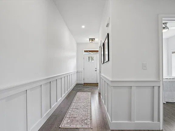 Age_In_Place_hallway_raised_panels.jpg