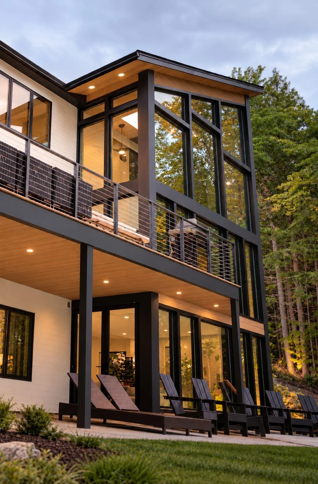 modern_lakehouse_exterioir_outdoor_living.jpg